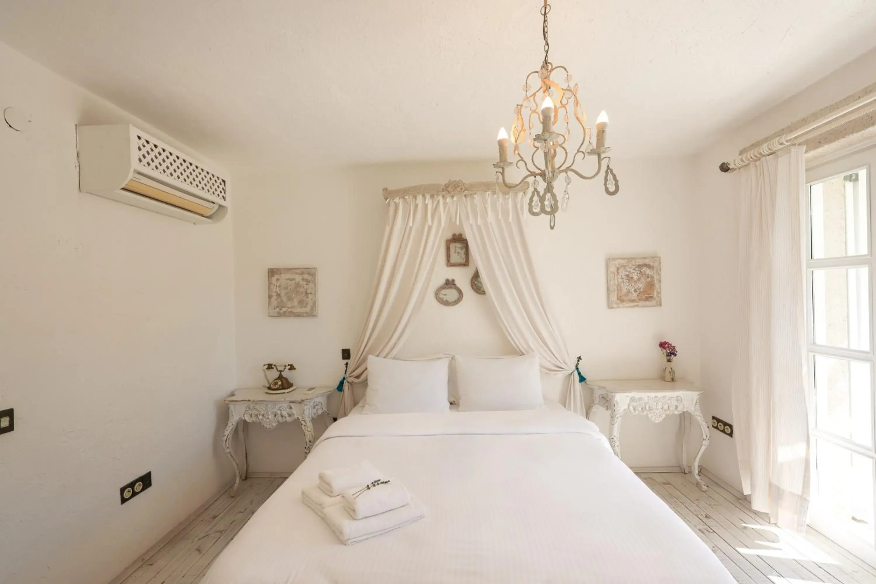 Standard Double Room in Pera Alaçatı Standard Double Room in Pera Alaçatı