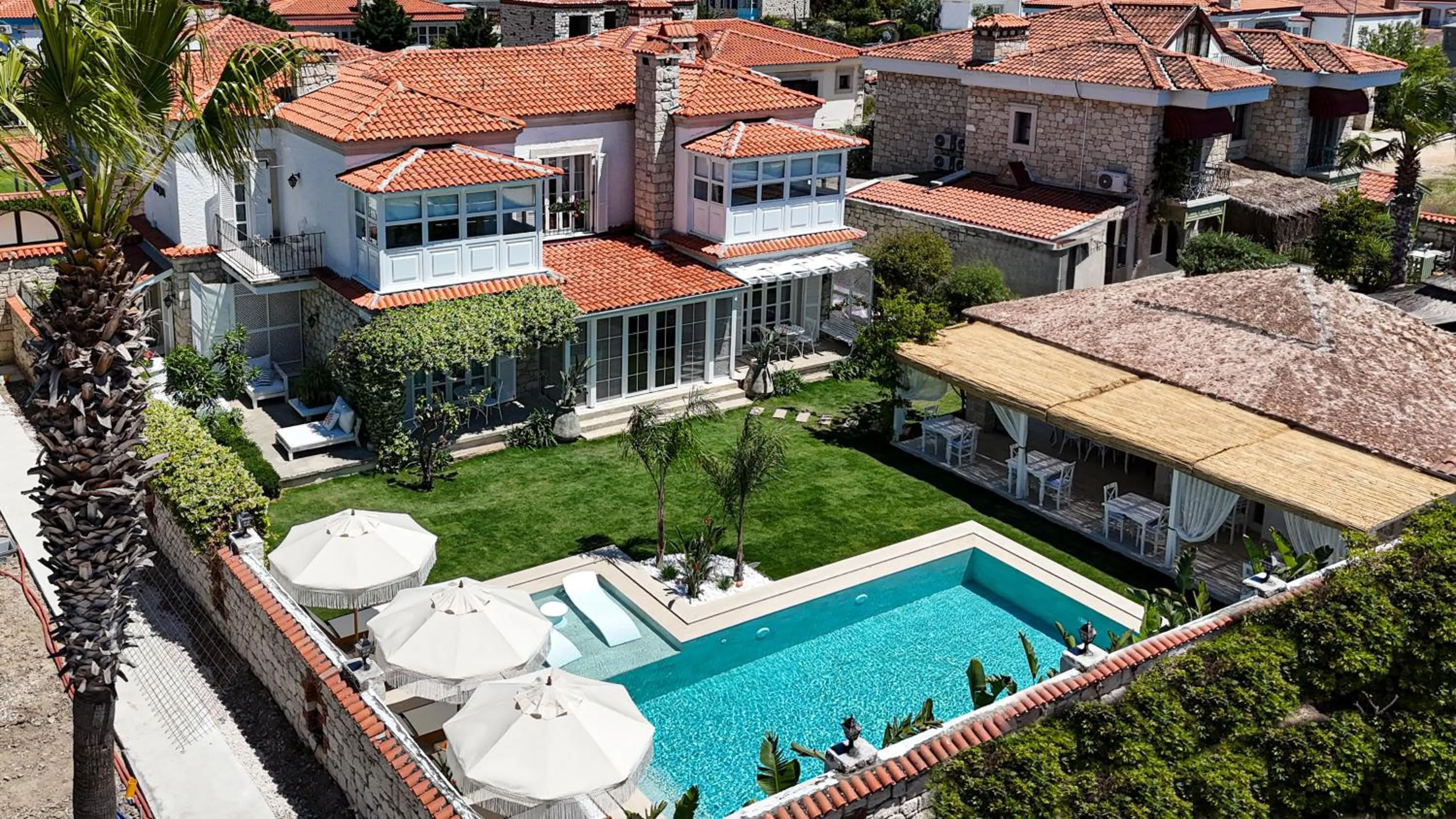 Pera Alaçatı