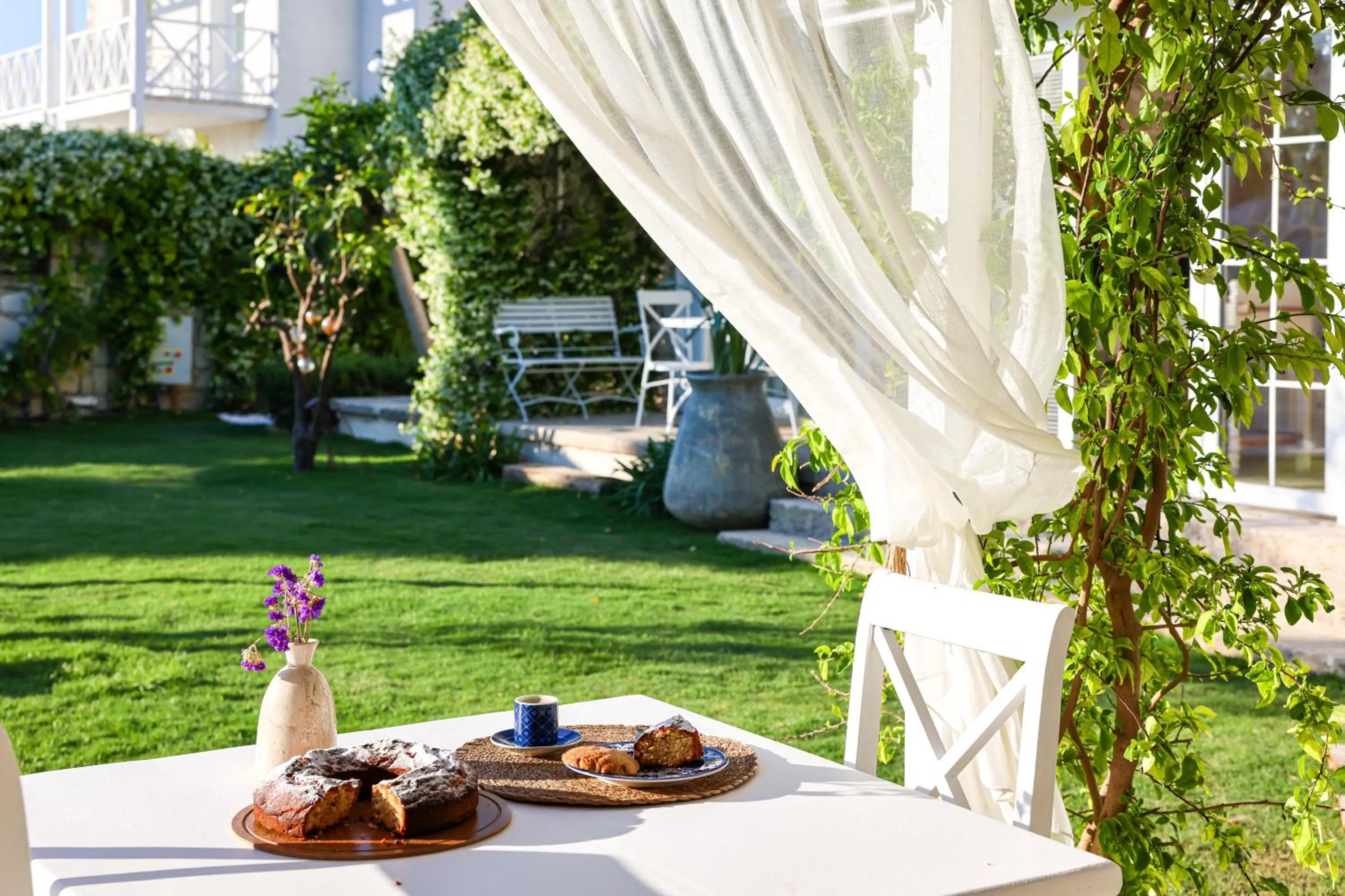 Garden in Pera Alaçatı