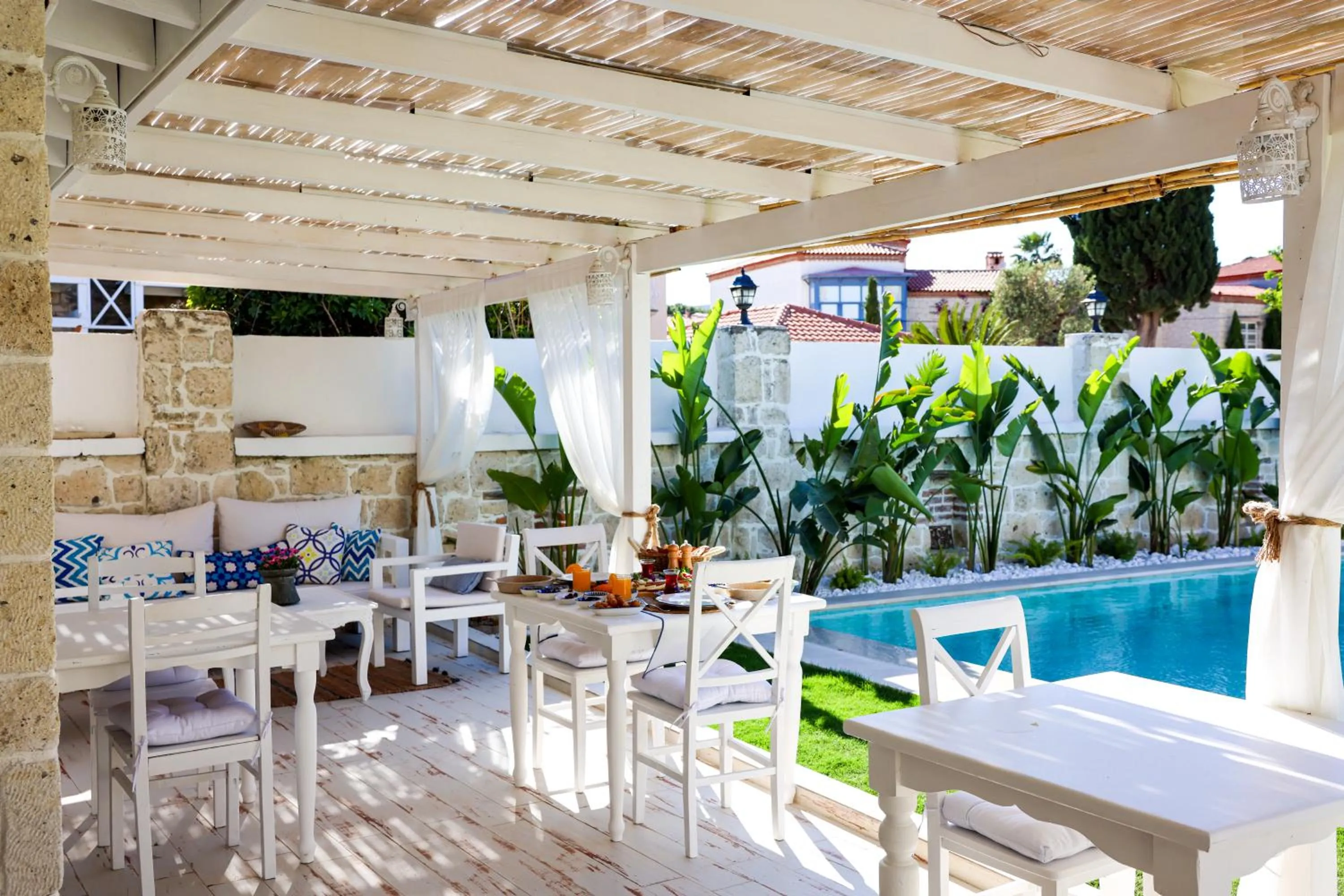 Restaurant/places to eat in Pera Alaçatı