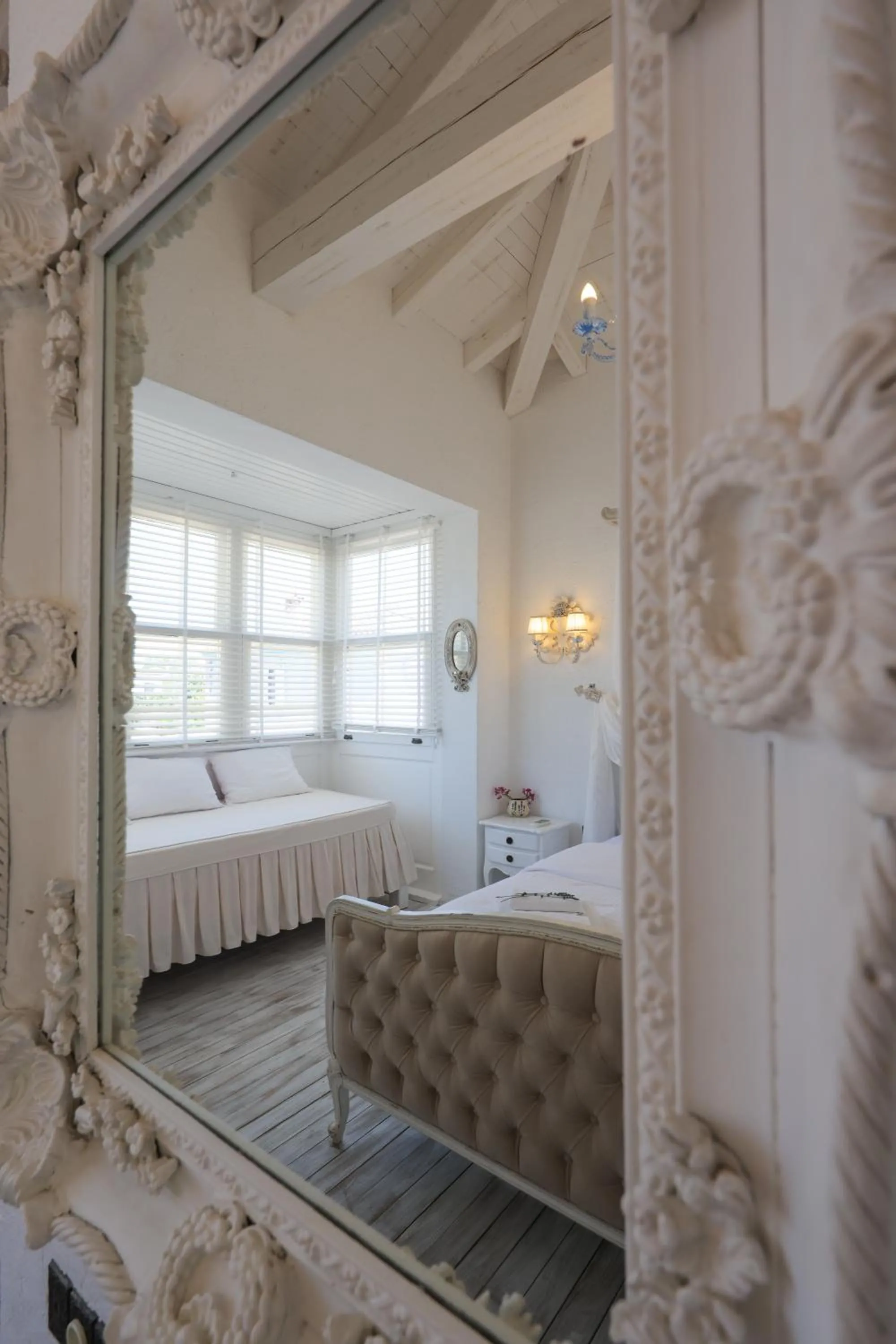 Bed in Pera Alaçatı