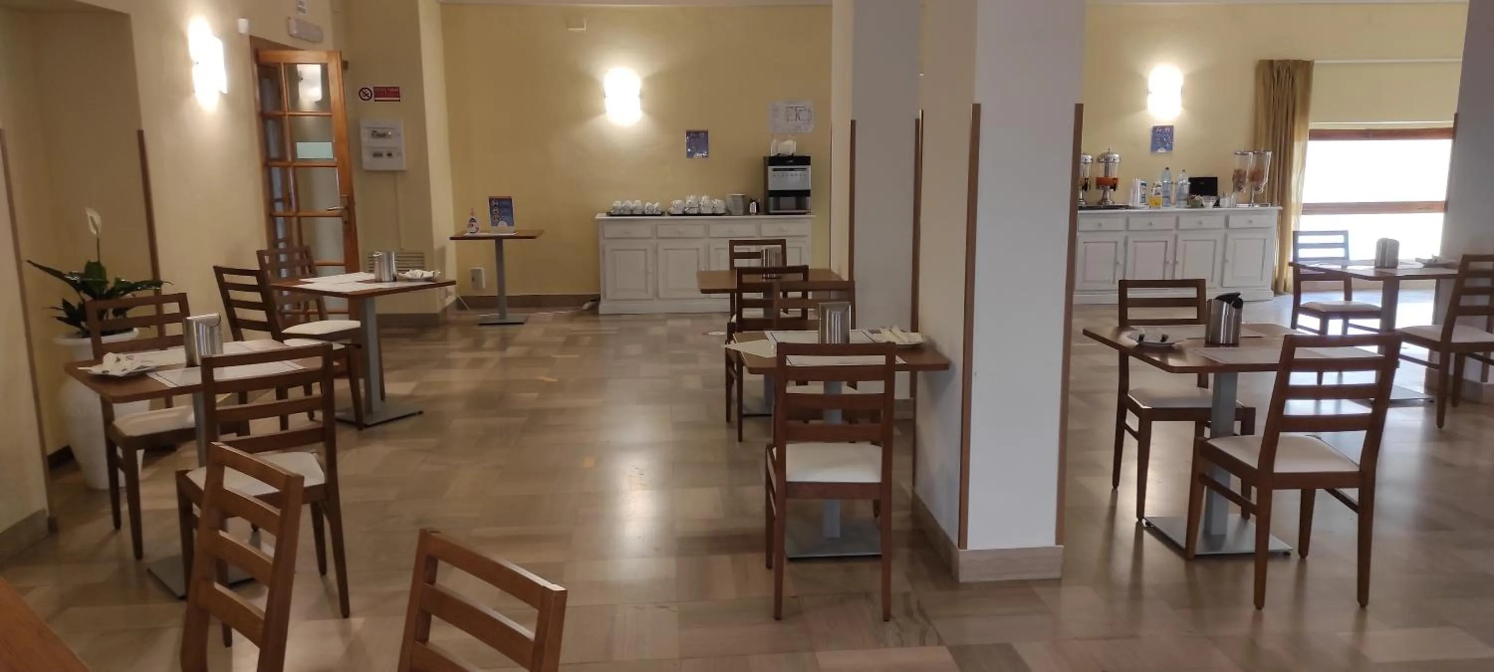 Restaurant/places to eat in Hotel Il Gabbiano