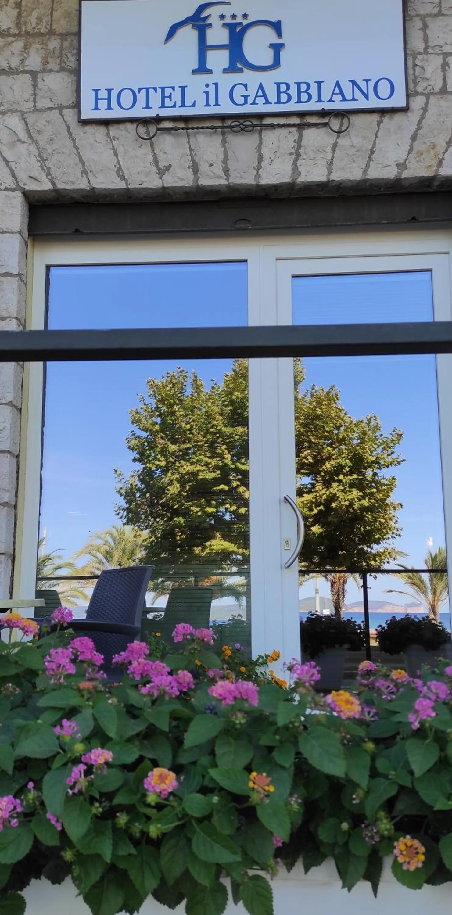Facade/entrance in Hotel Il Gabbiano