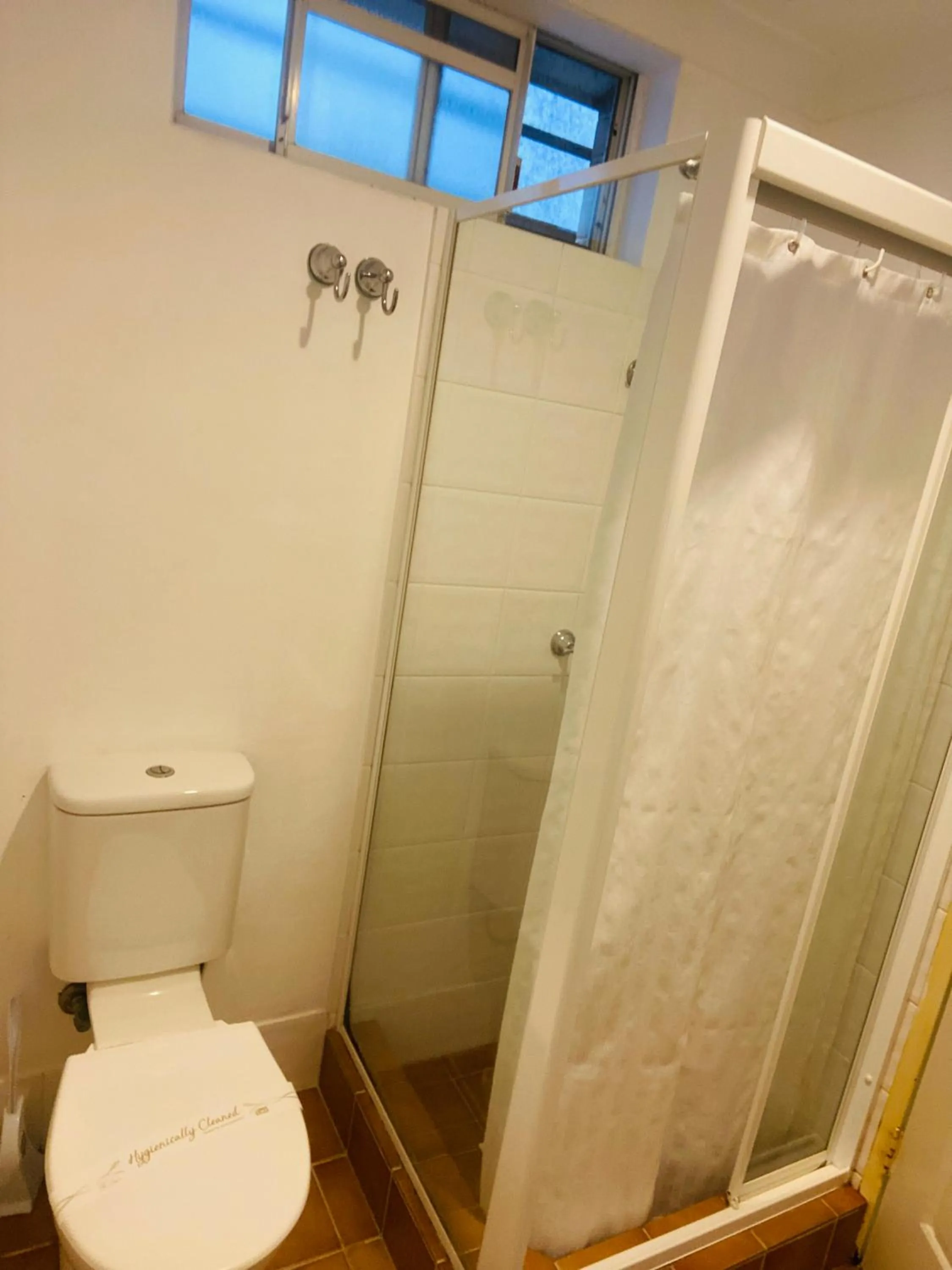 Bathroom in Buccaneer Motel