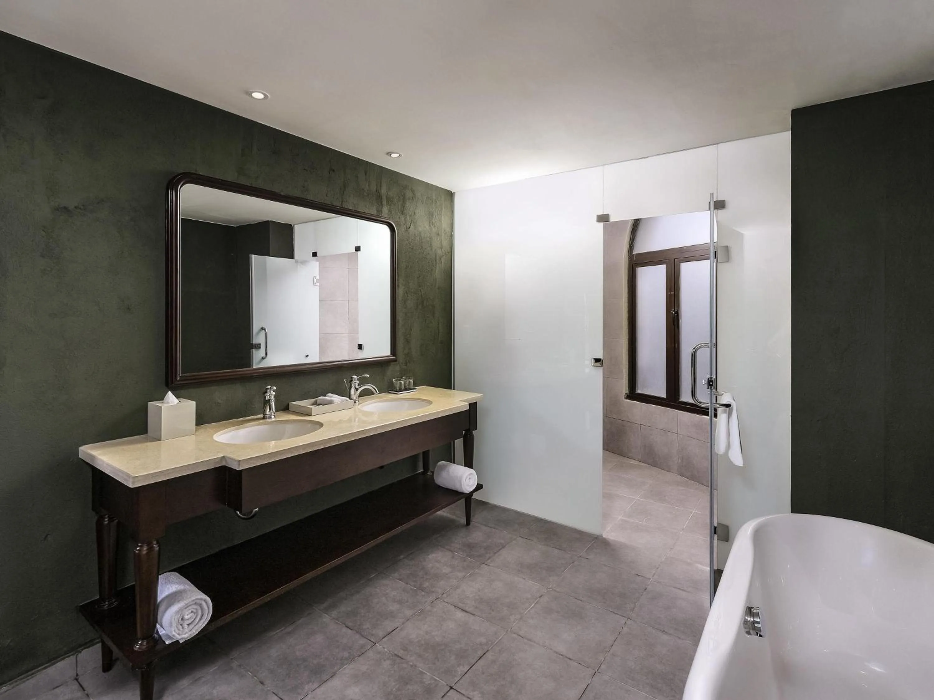 Bedroom in Mercure Danang French Village Bana Hills