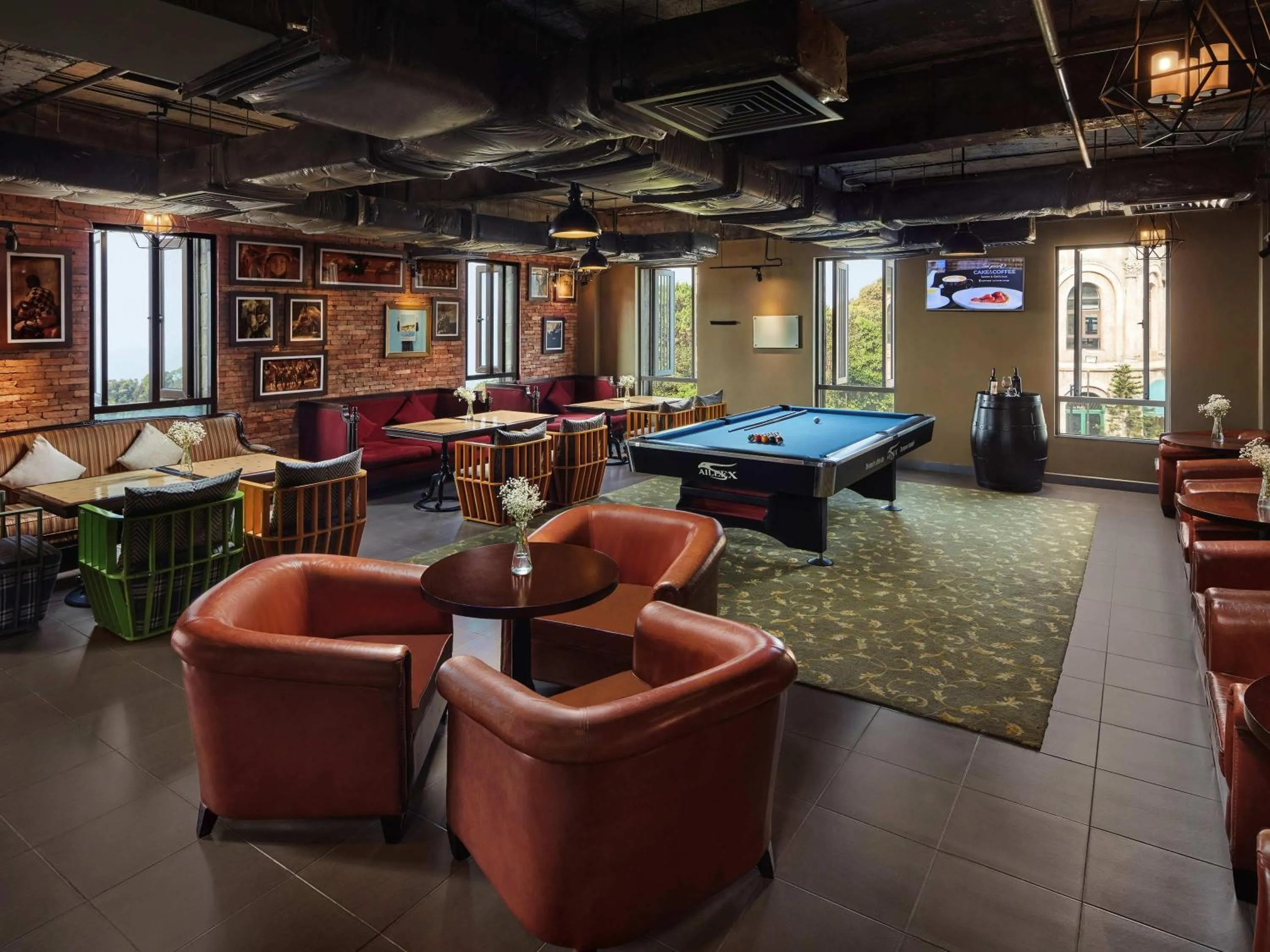 Lounge or bar in Mercure Danang French Village Bana Hills