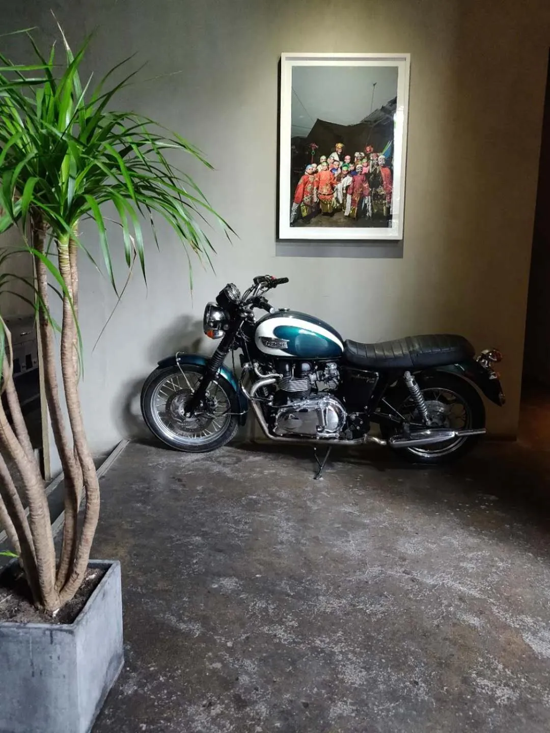 Cycling in Time Tunnel Designer Hotel Xi'an