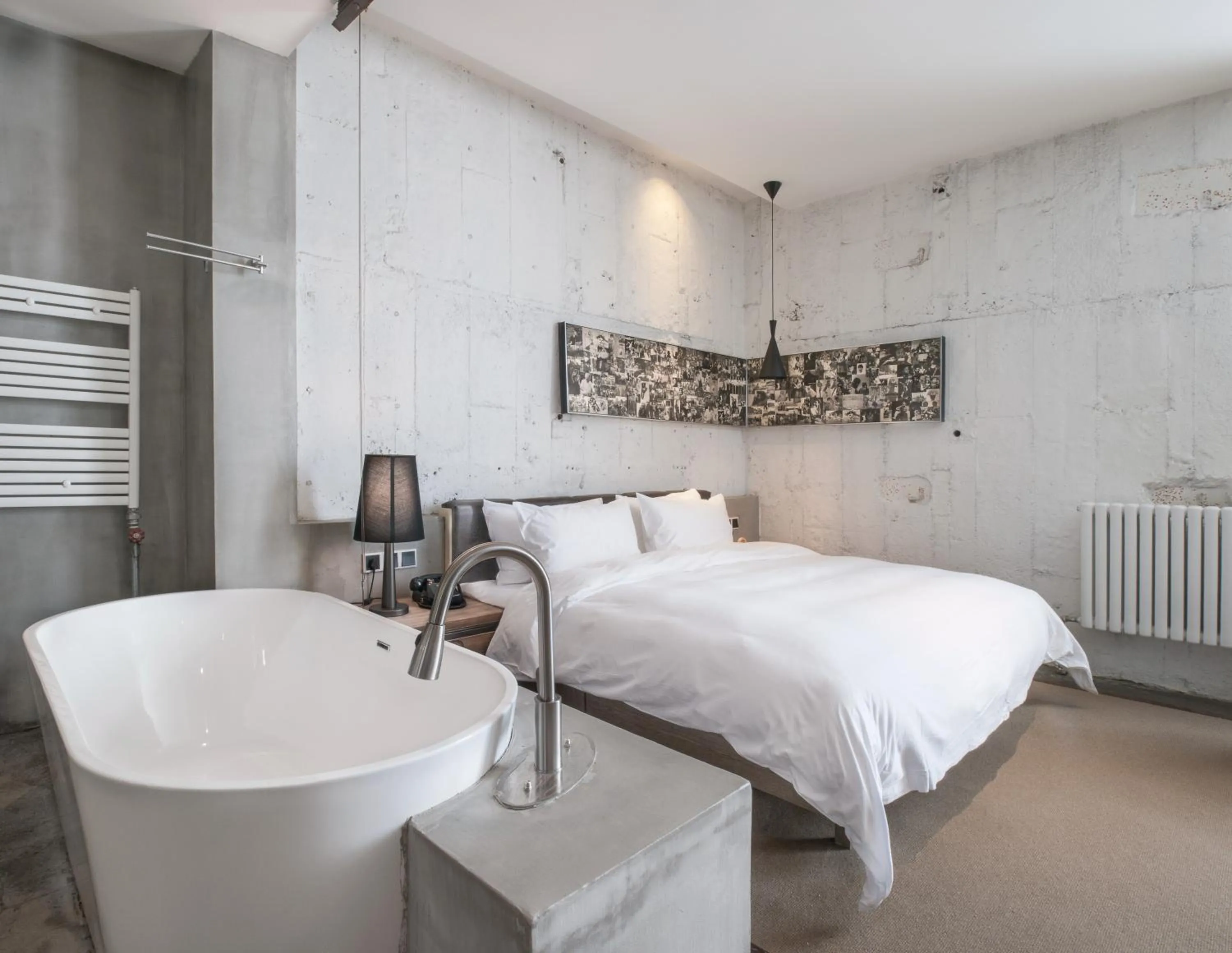 Photo of the whole room in Time Tunnel Designer Hotel Xi'an