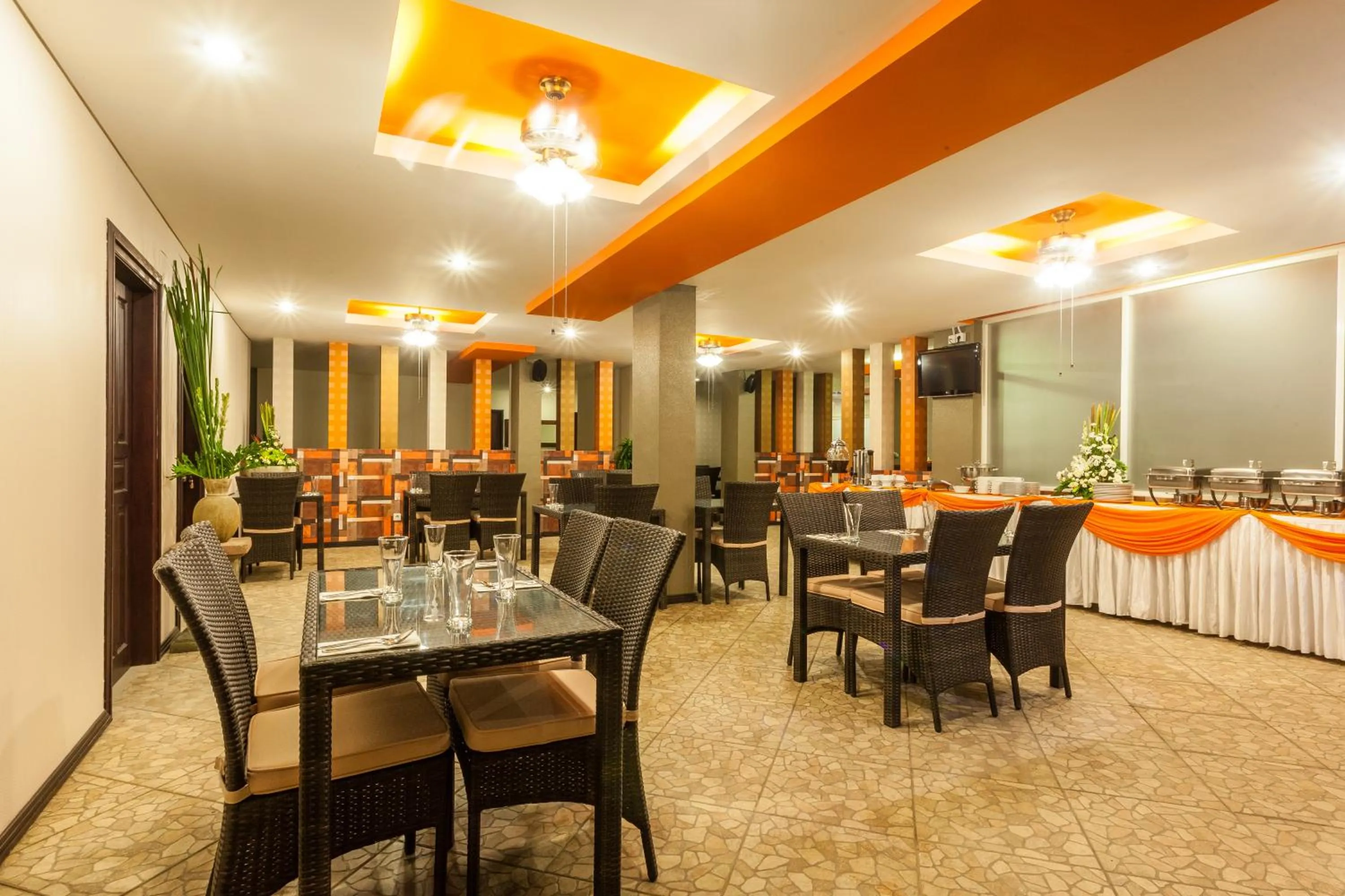 Lounge or bar, Restaurant/Places to Eat in Mahatma Residence