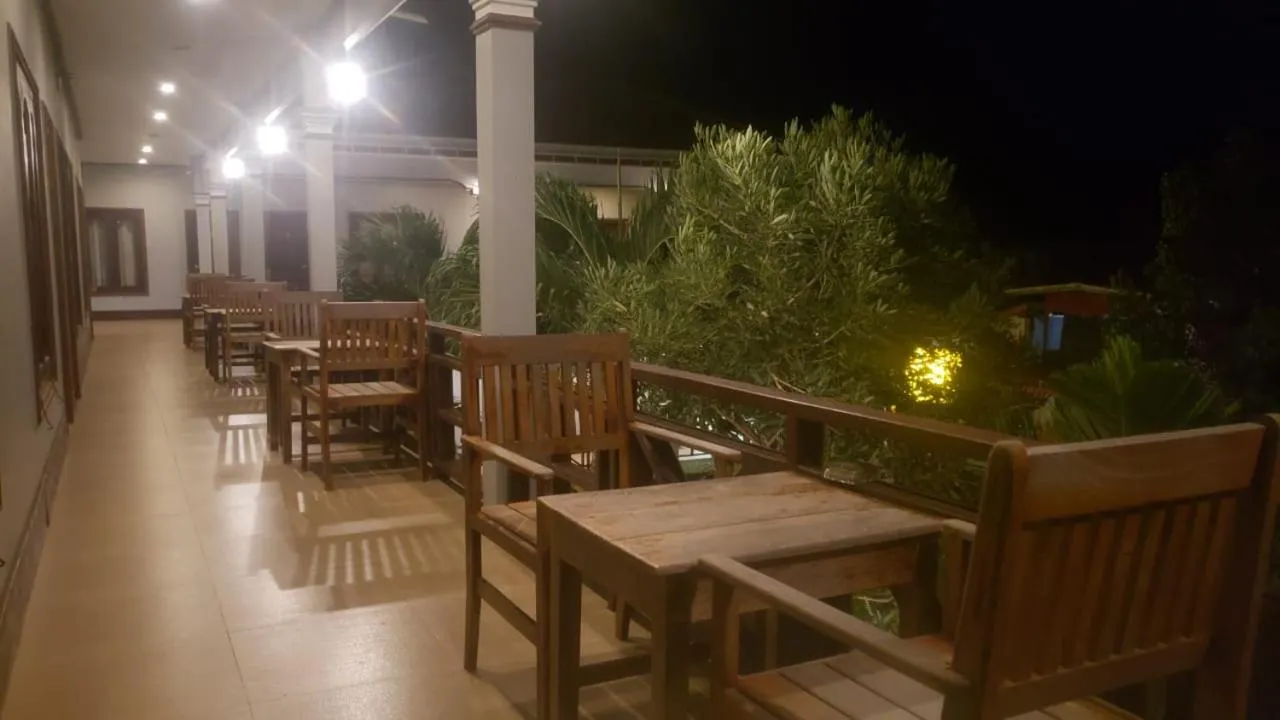 Mama Leurth Sunset Guesthouse