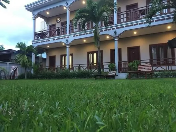 Mama Leurth Sunset Guesthouse