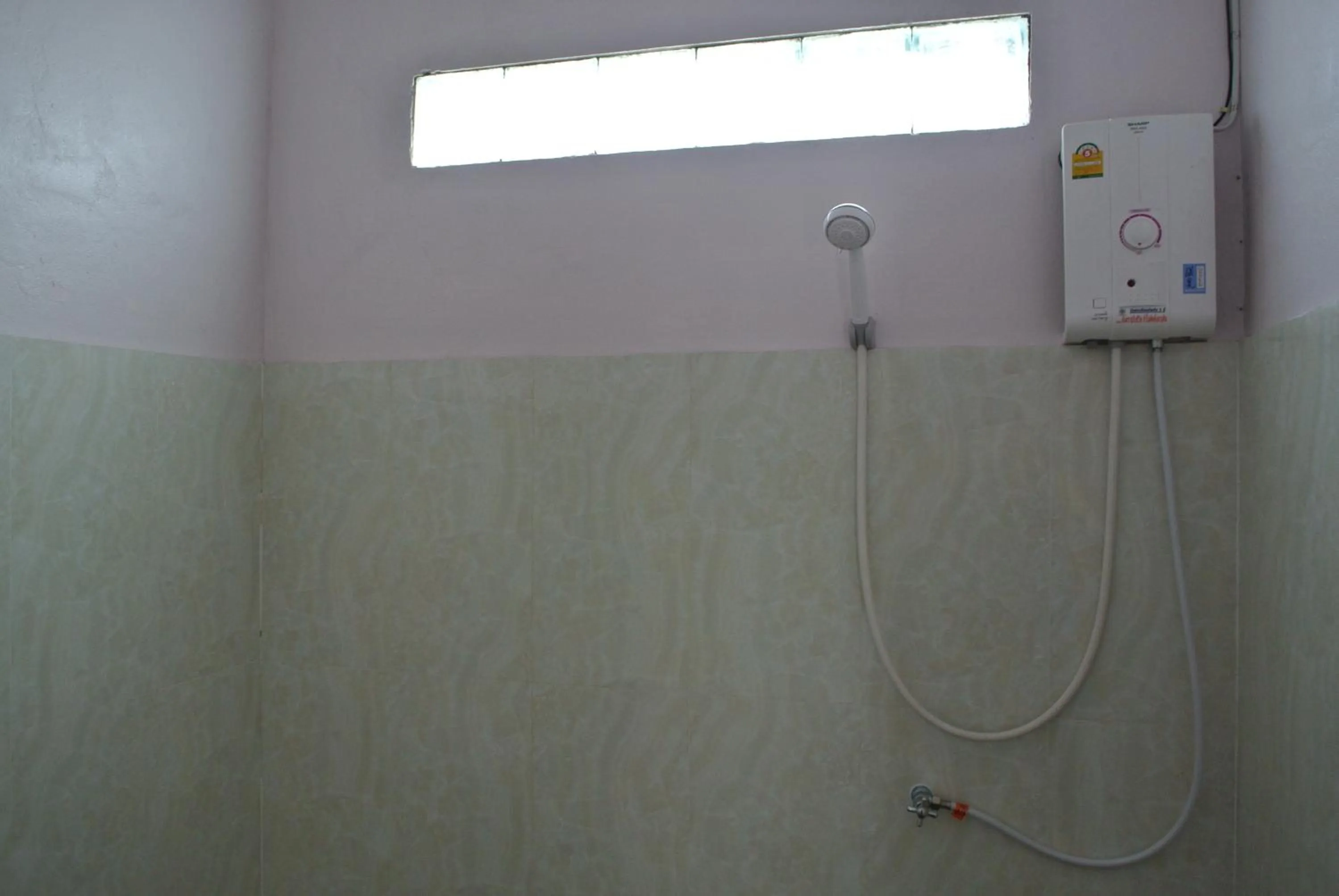 Mama Leurth Sunset Guesthouse