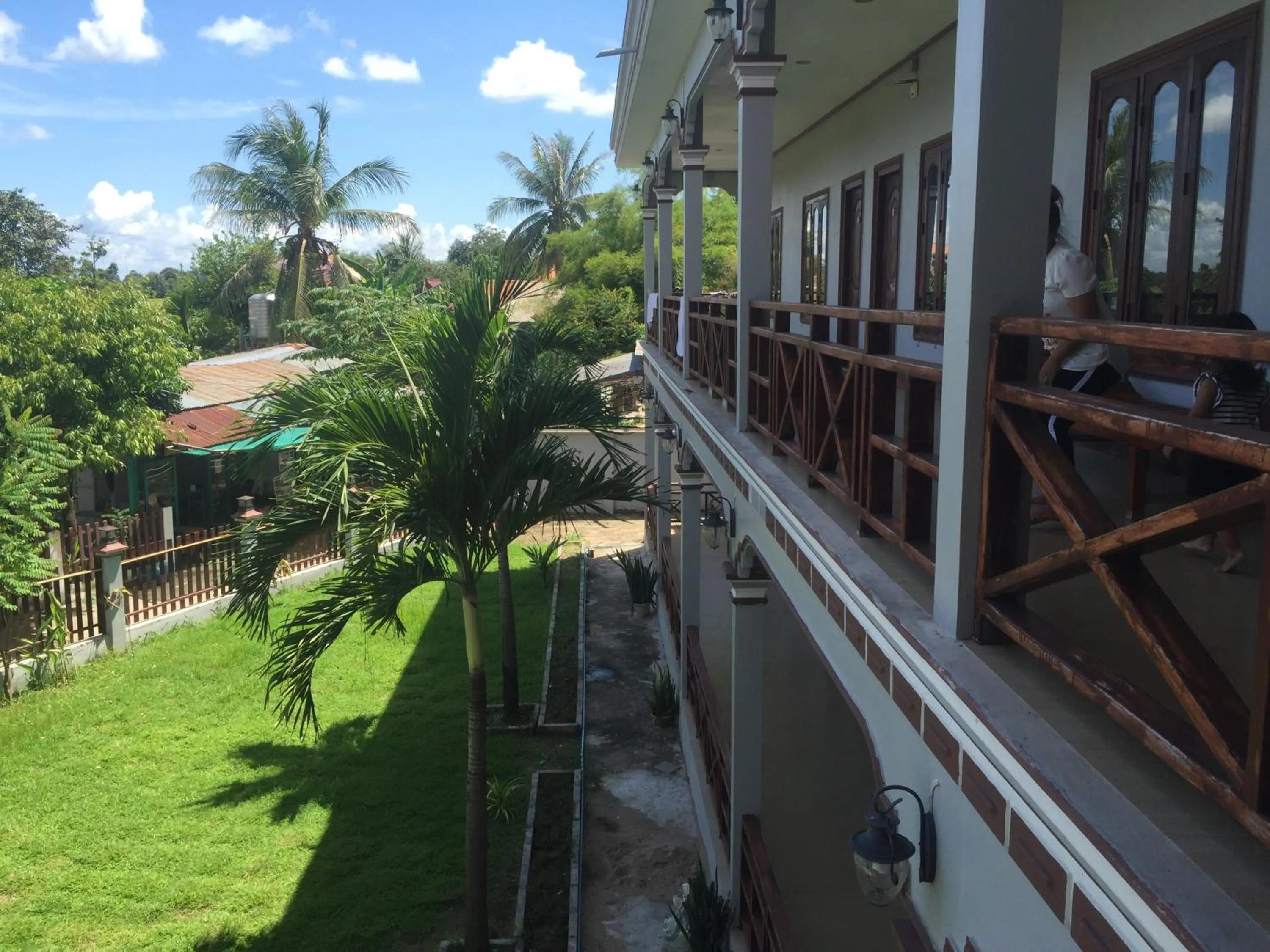 Mama Leurth Sunset Guesthouse