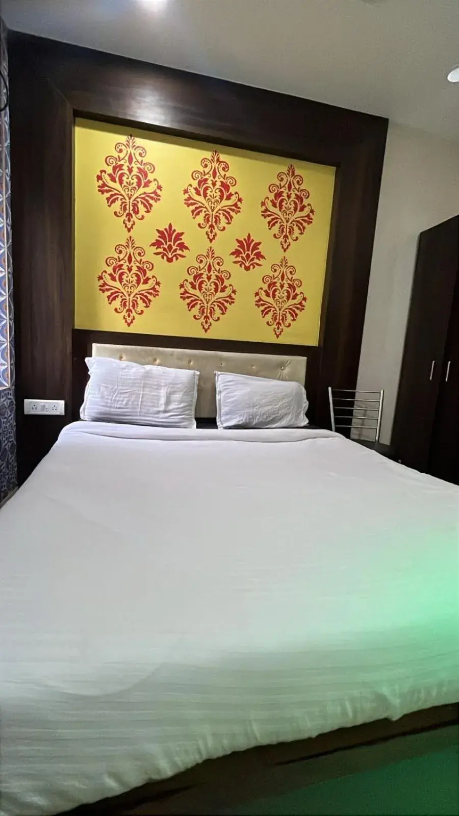 Double Room with Private Bathroom - single occupancy in Hotel VentureInn Nxe ITER Khandagiri - Airport - Lingaraj Temple Double Room with Private Bathroom - single occupancy in Hotel VentureInn Nxe ITER Khandagiri - Airport - Lingaraj Temple