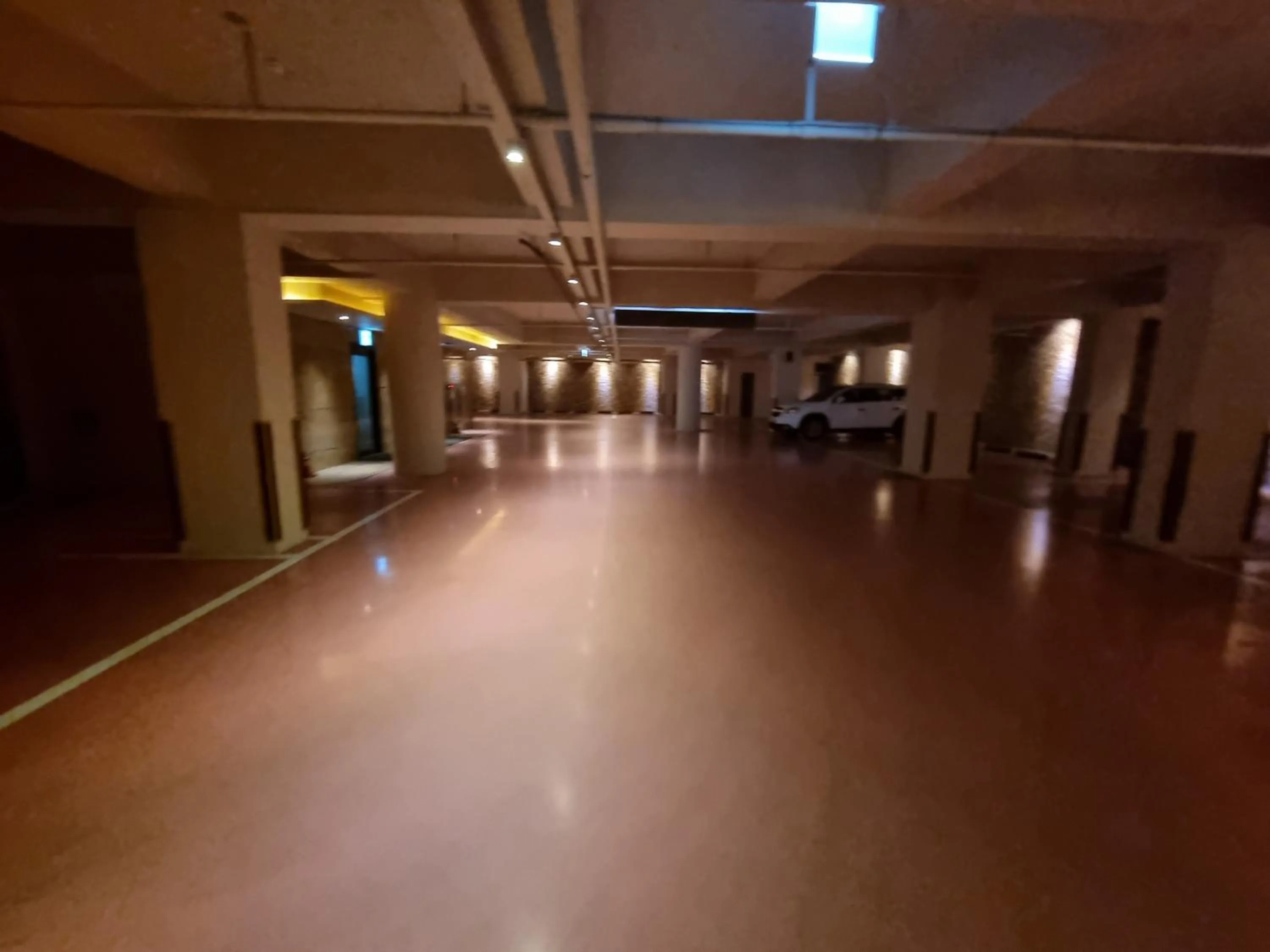 Parking in Pinegrove Hotel