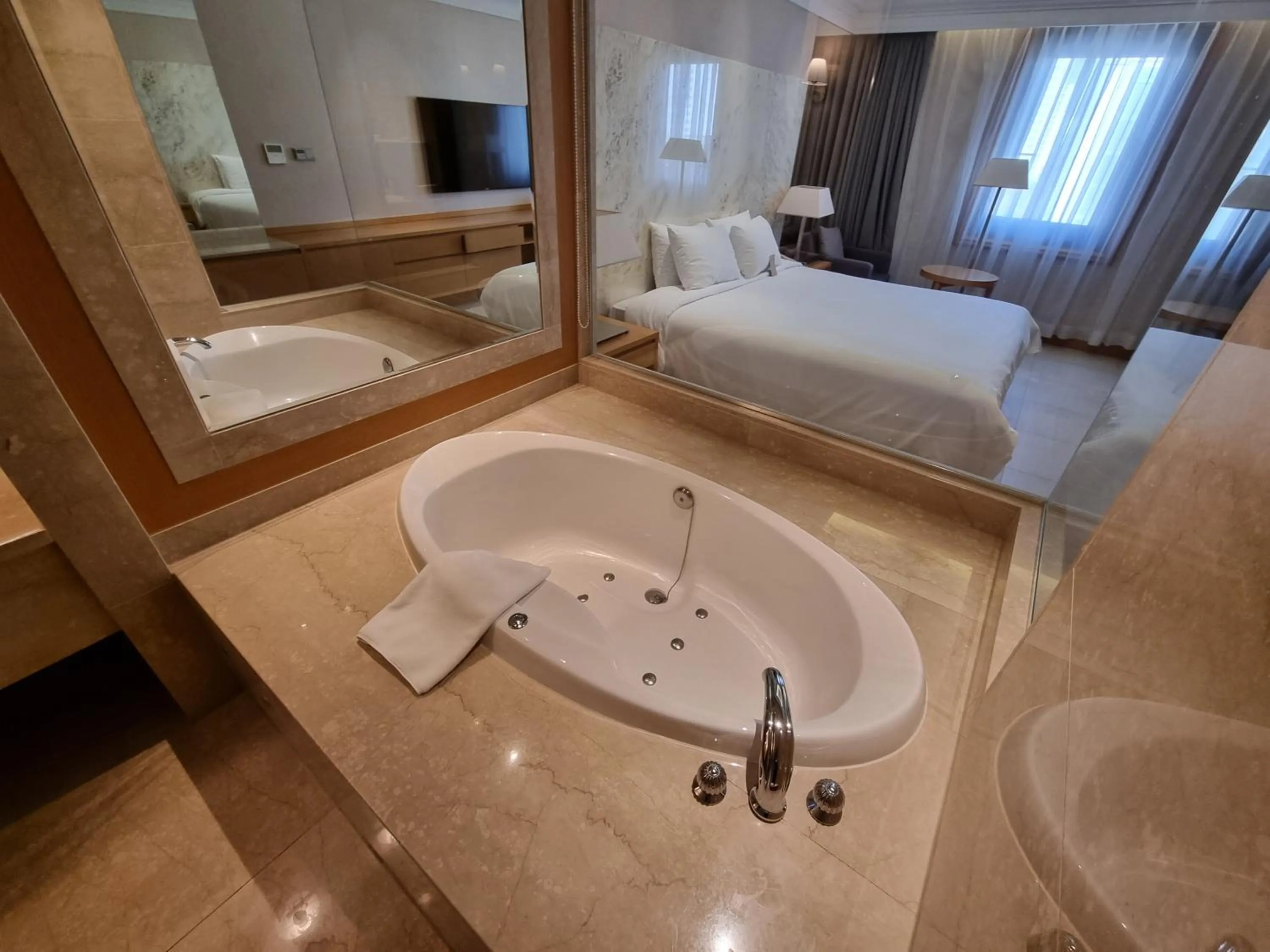 Bed in Pinegrove Hotel