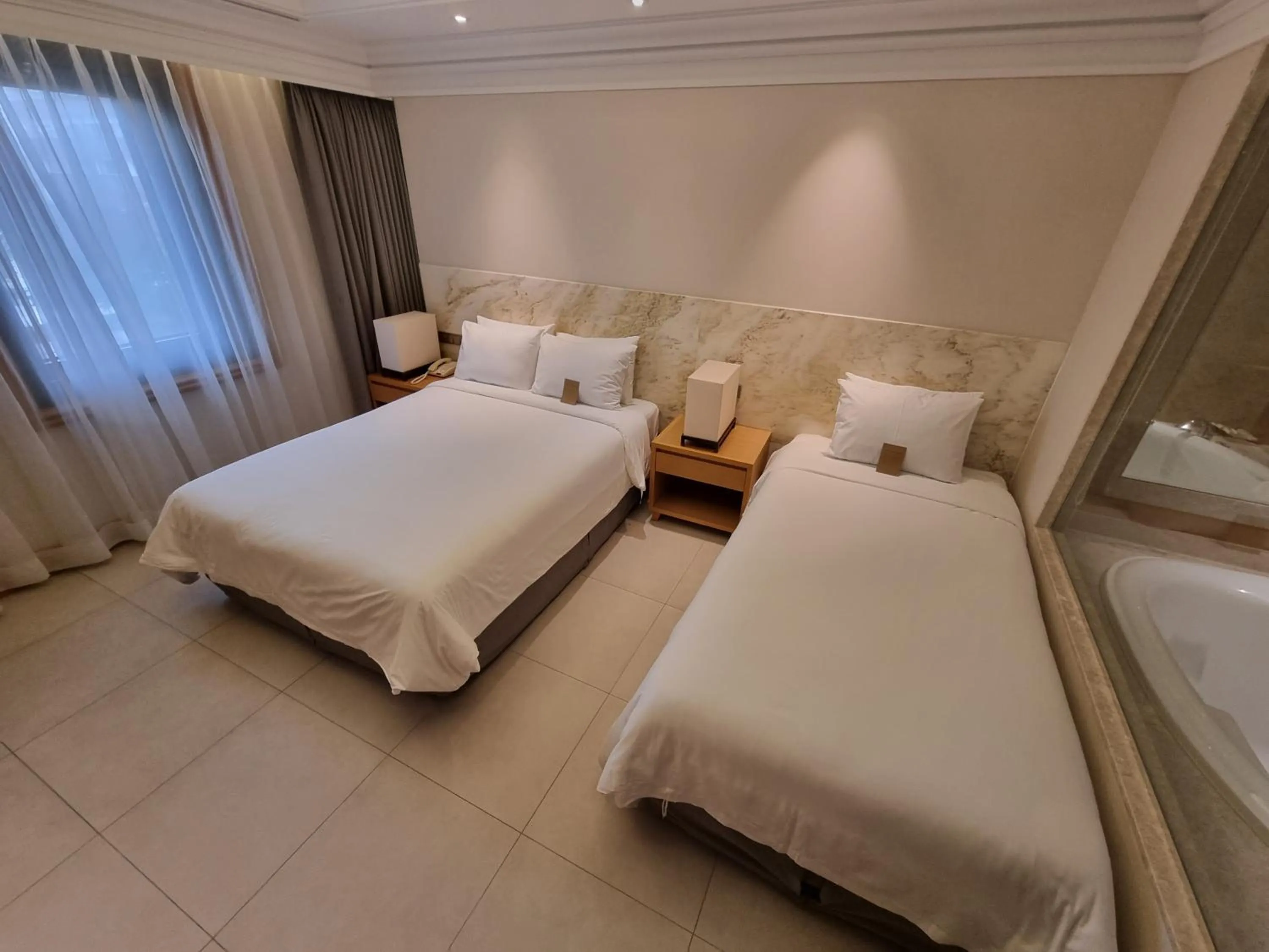 Bed in Pinegrove Hotel