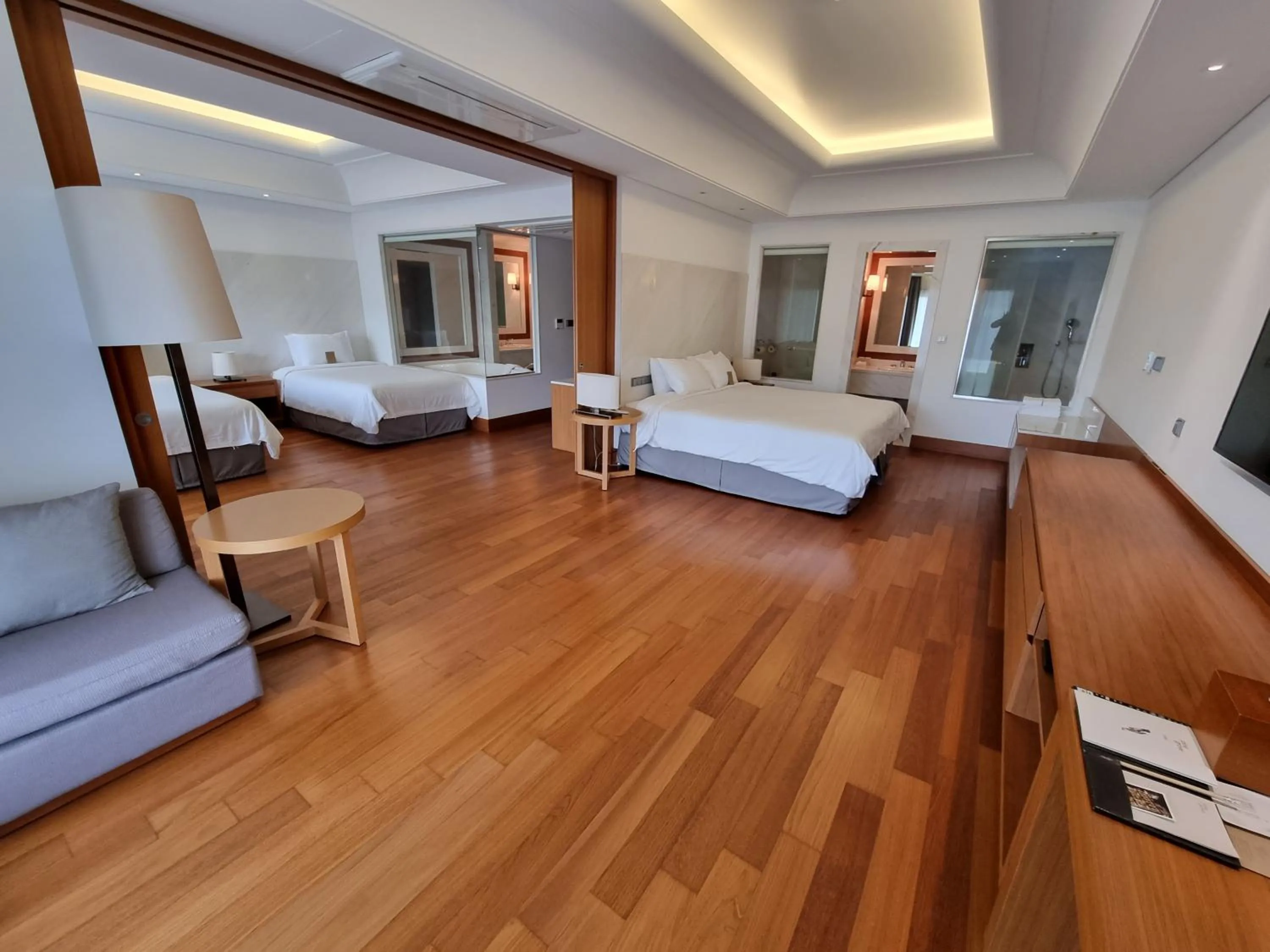 Bed in Pinegrove Hotel