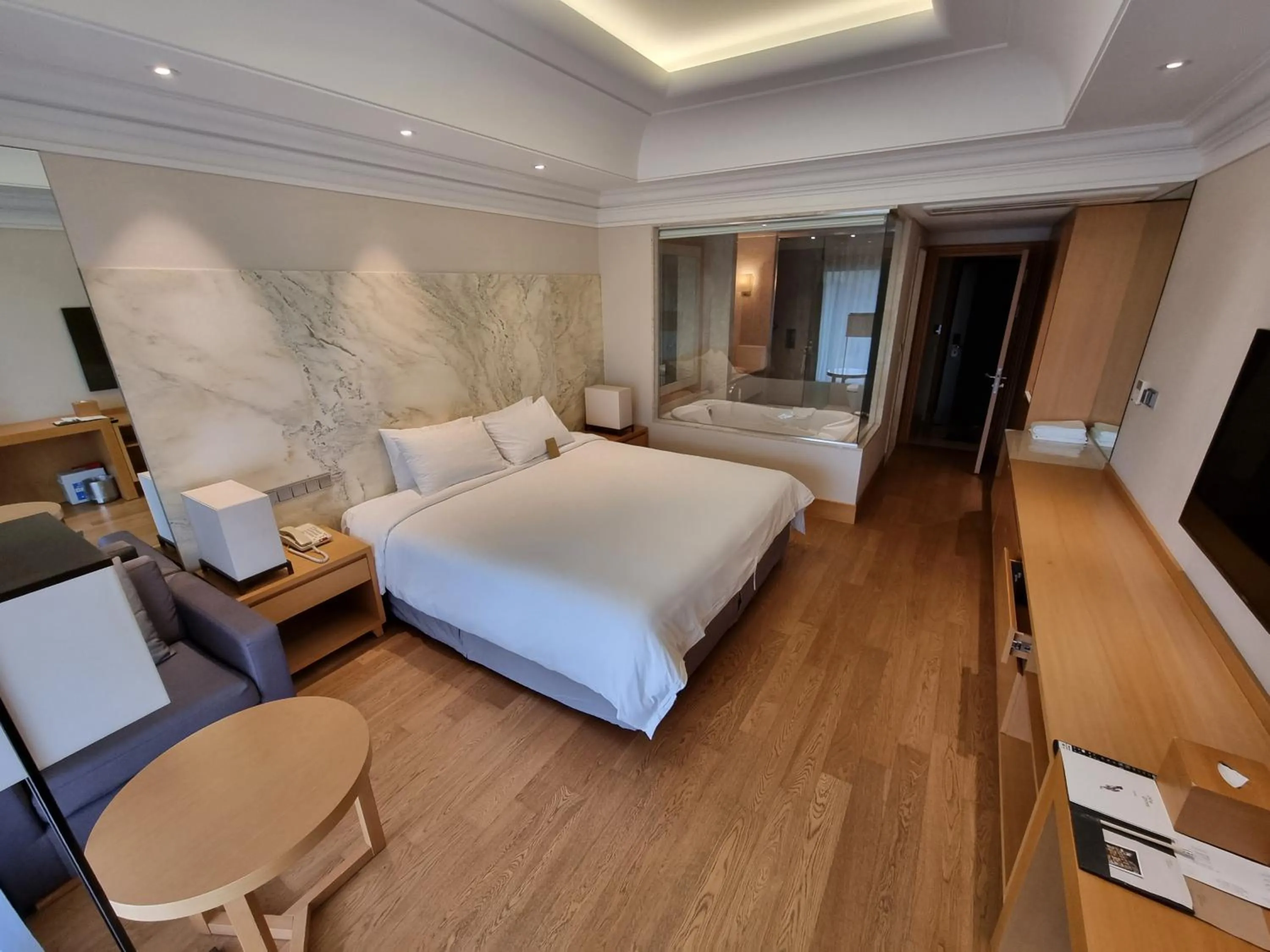 Bed in Pinegrove Hotel