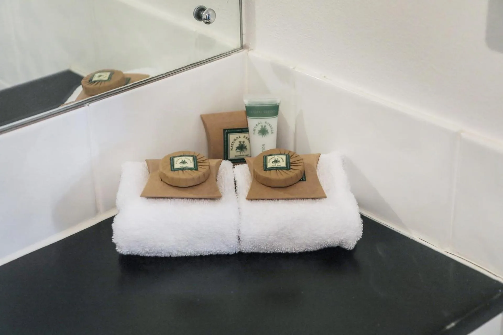 Bathroom in Shellharbour Village Motel