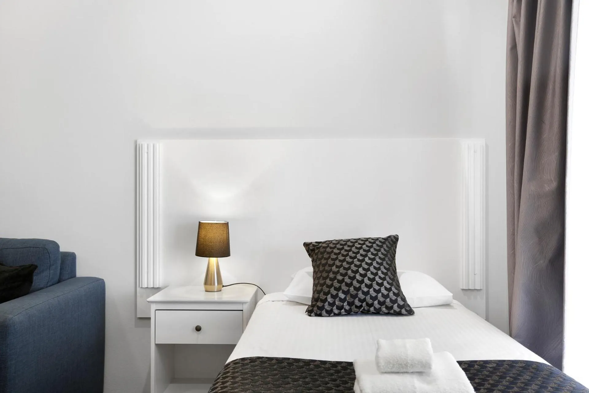 Bed in Shellharbour Village Motel