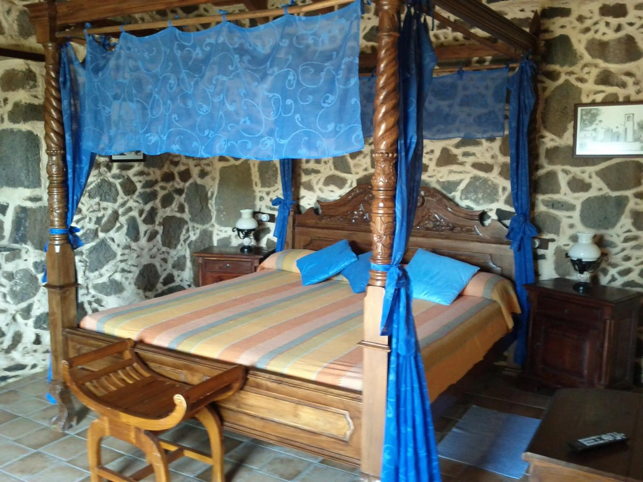 Photo of the whole room, Bed in Hotel Rural Restaurante Mahoh