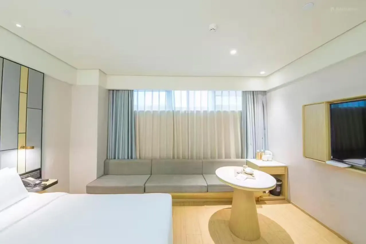 Bed in Ji Hotel Shanghai The Bund Shandong Middle Road