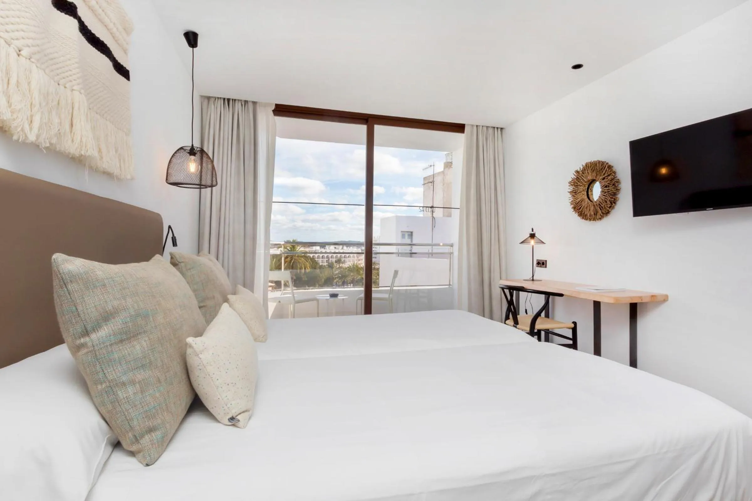 Bedroom, Bed in Hotel Sa Clau by Mambo