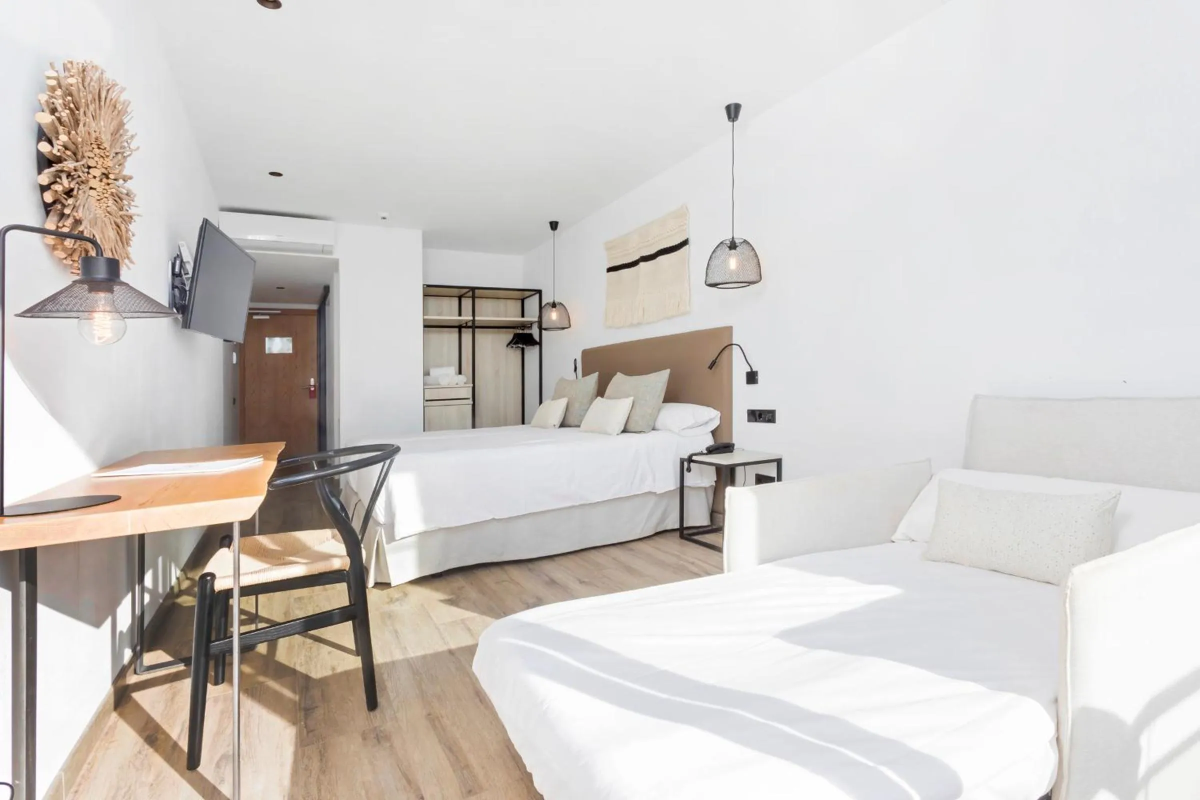 Bedroom, Bed in Hotel Sa Clau by Mambo