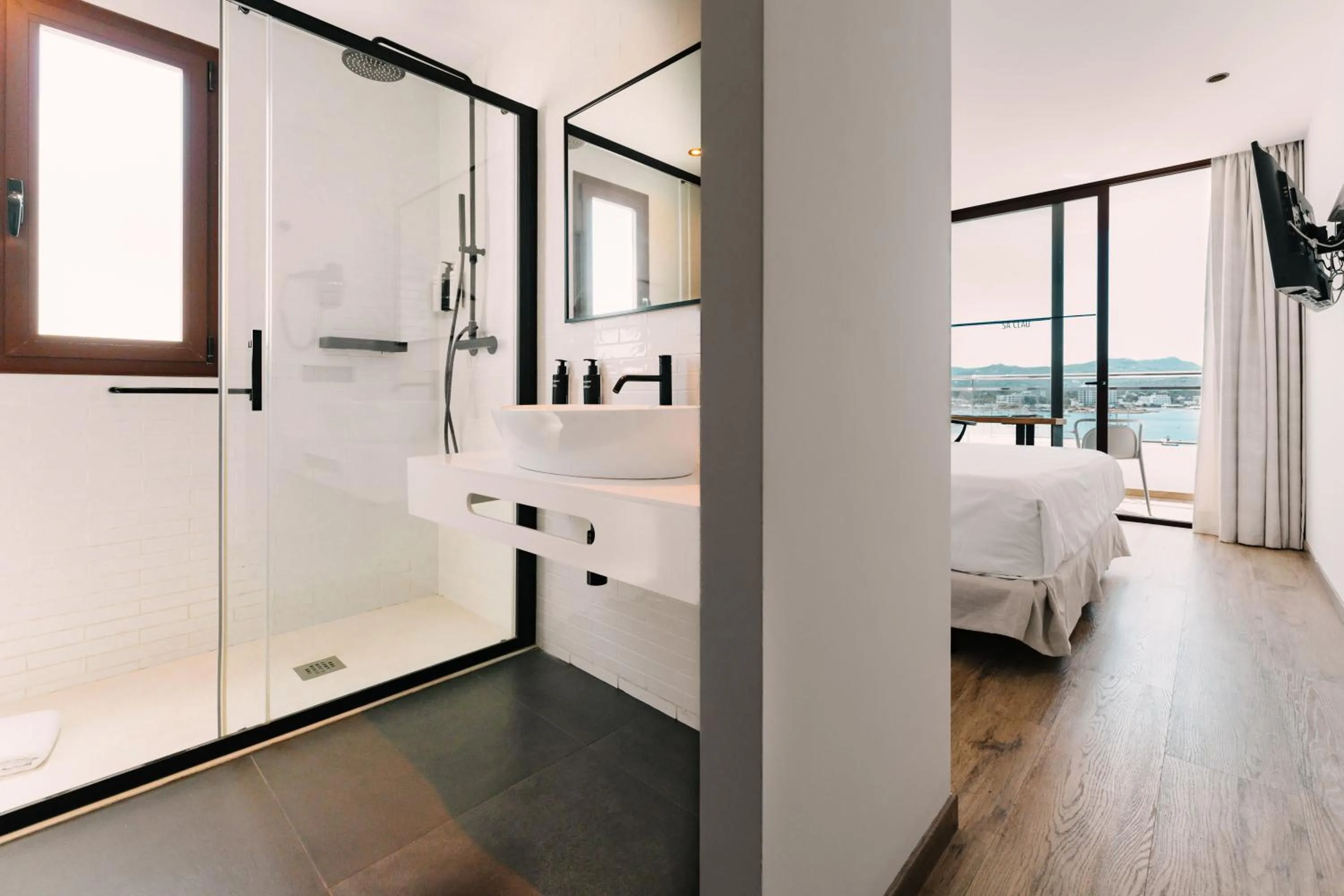 Bathroom, Bed in Hotel Sa Clau by Mambo