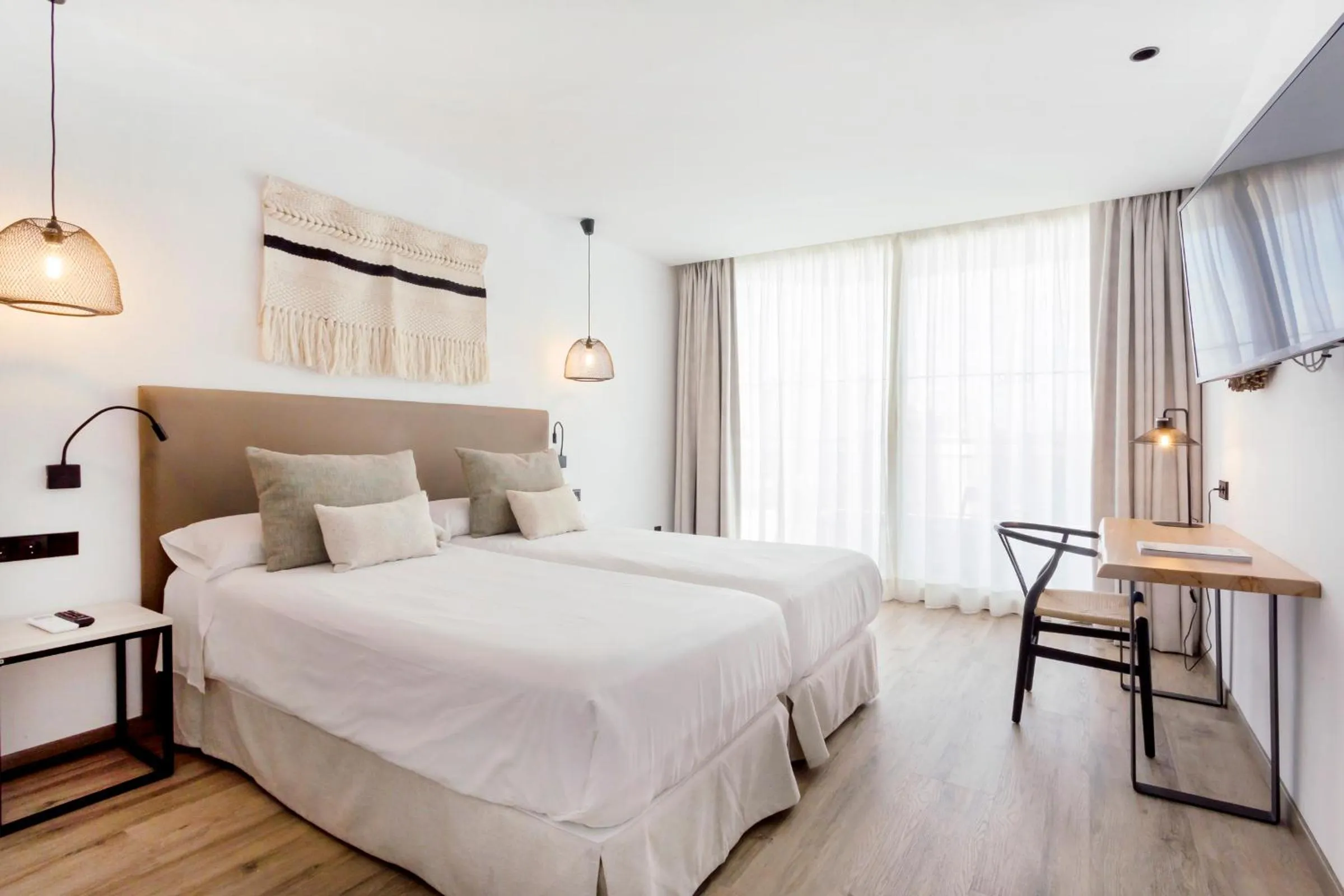 Bedroom, Bed in Hotel Sa Clau by Mambo