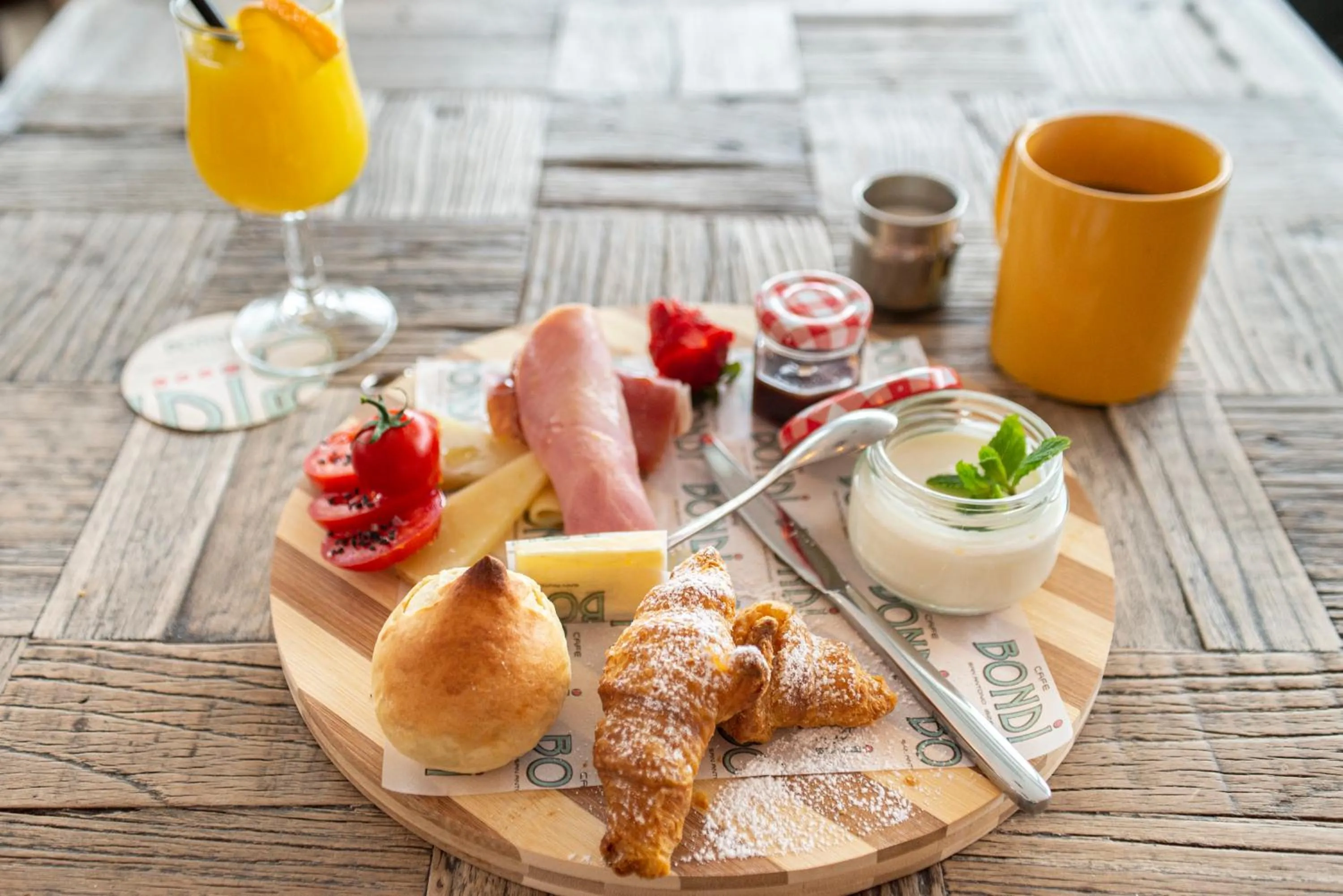 Continental breakfast in Hotel Sa Clau by Mambo