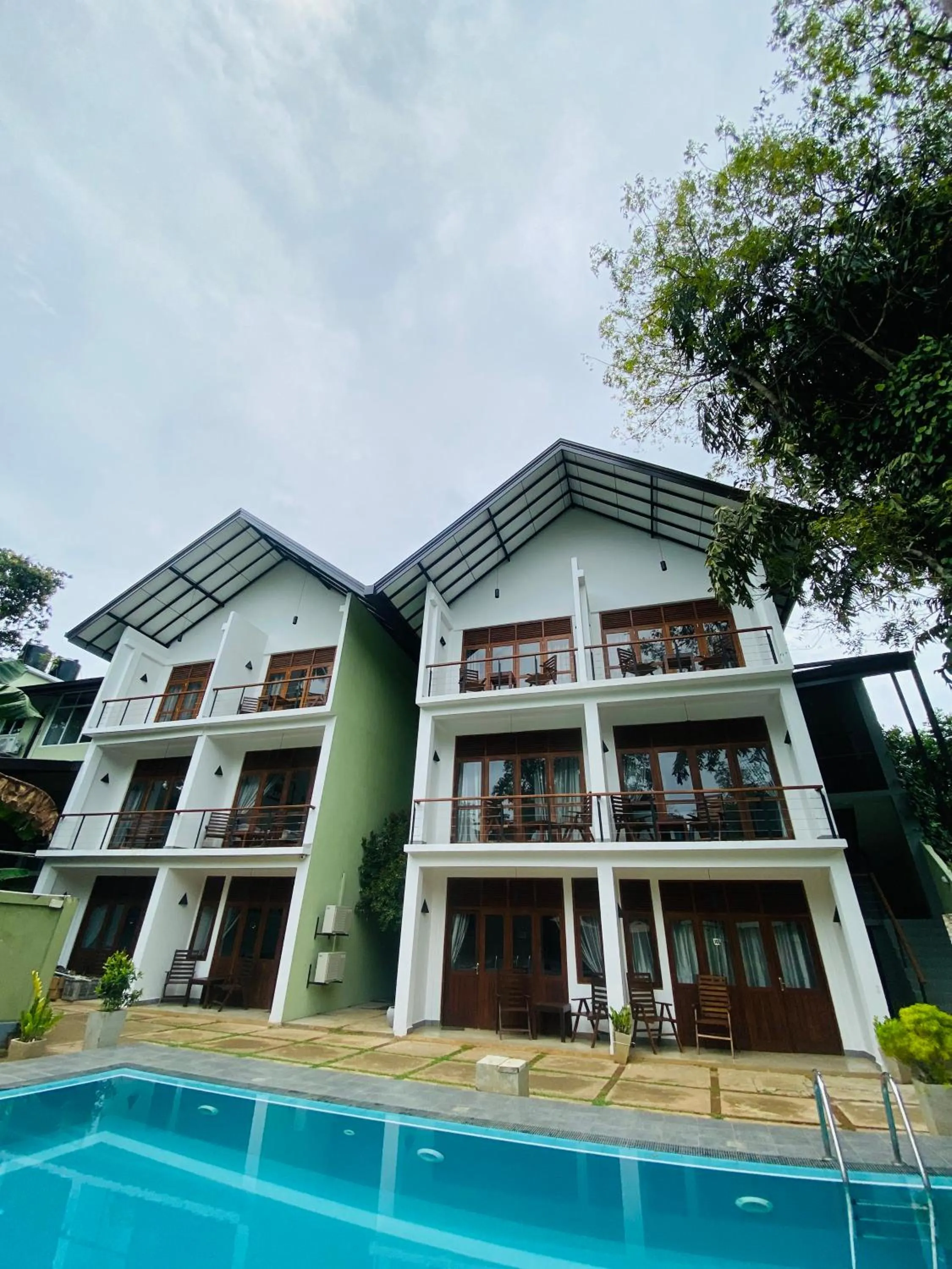 Property building in Hotel Athgira