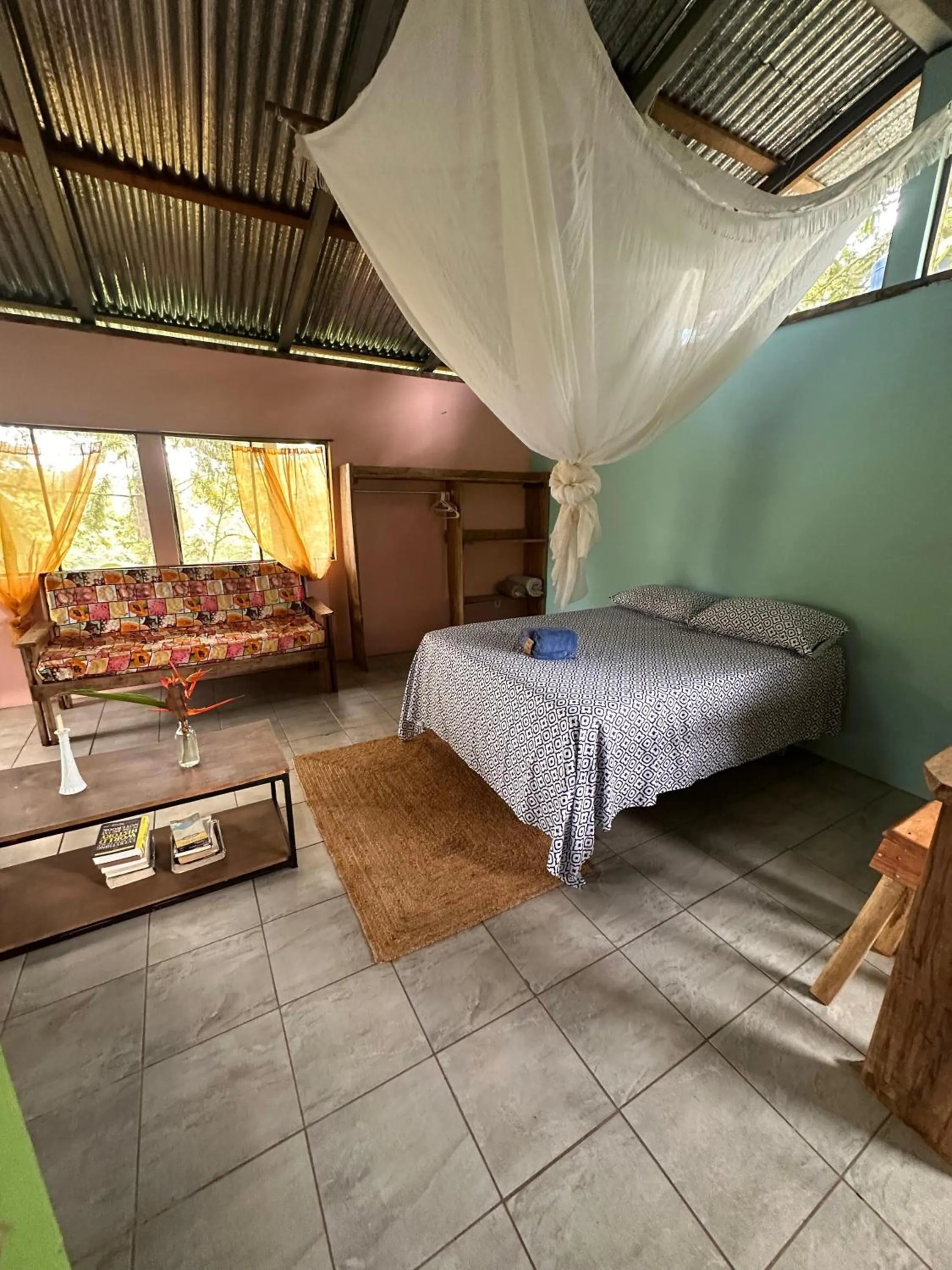 Living room, Bed in El Cerrito