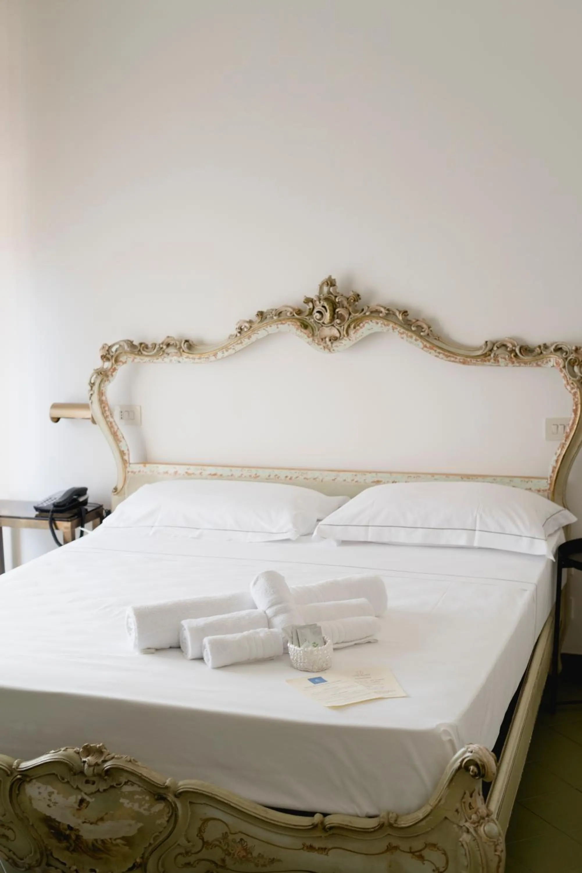 Bedroom in Mami Sabaudia Hotel