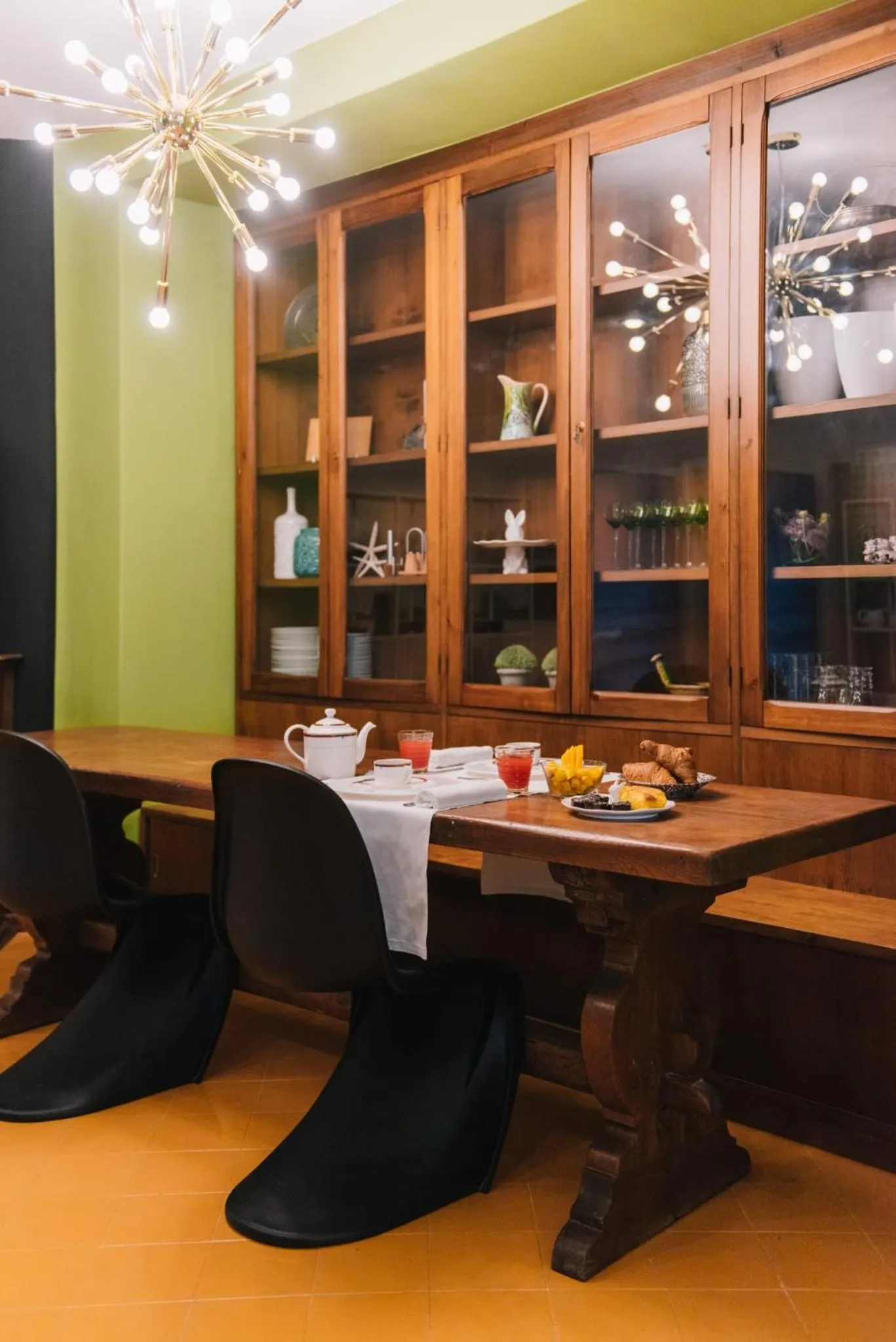 Restaurant/places to eat in Mami Sabaudia Hotel