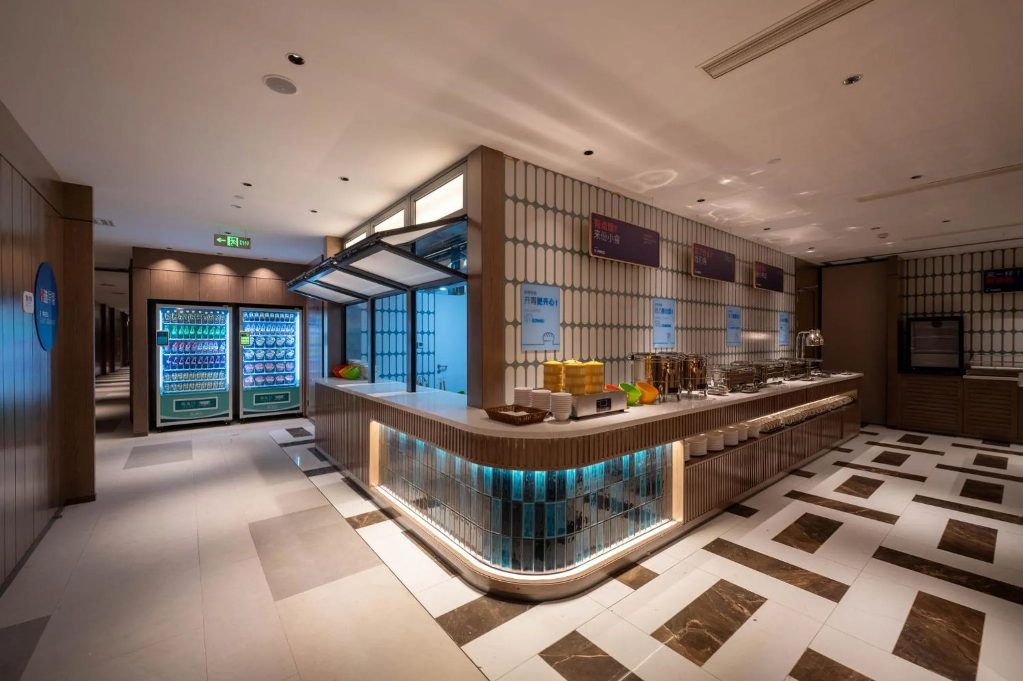 Restaurant/places to eat in Holiday Inn Express Shanghai Pujiang Lianhang Road by IHG