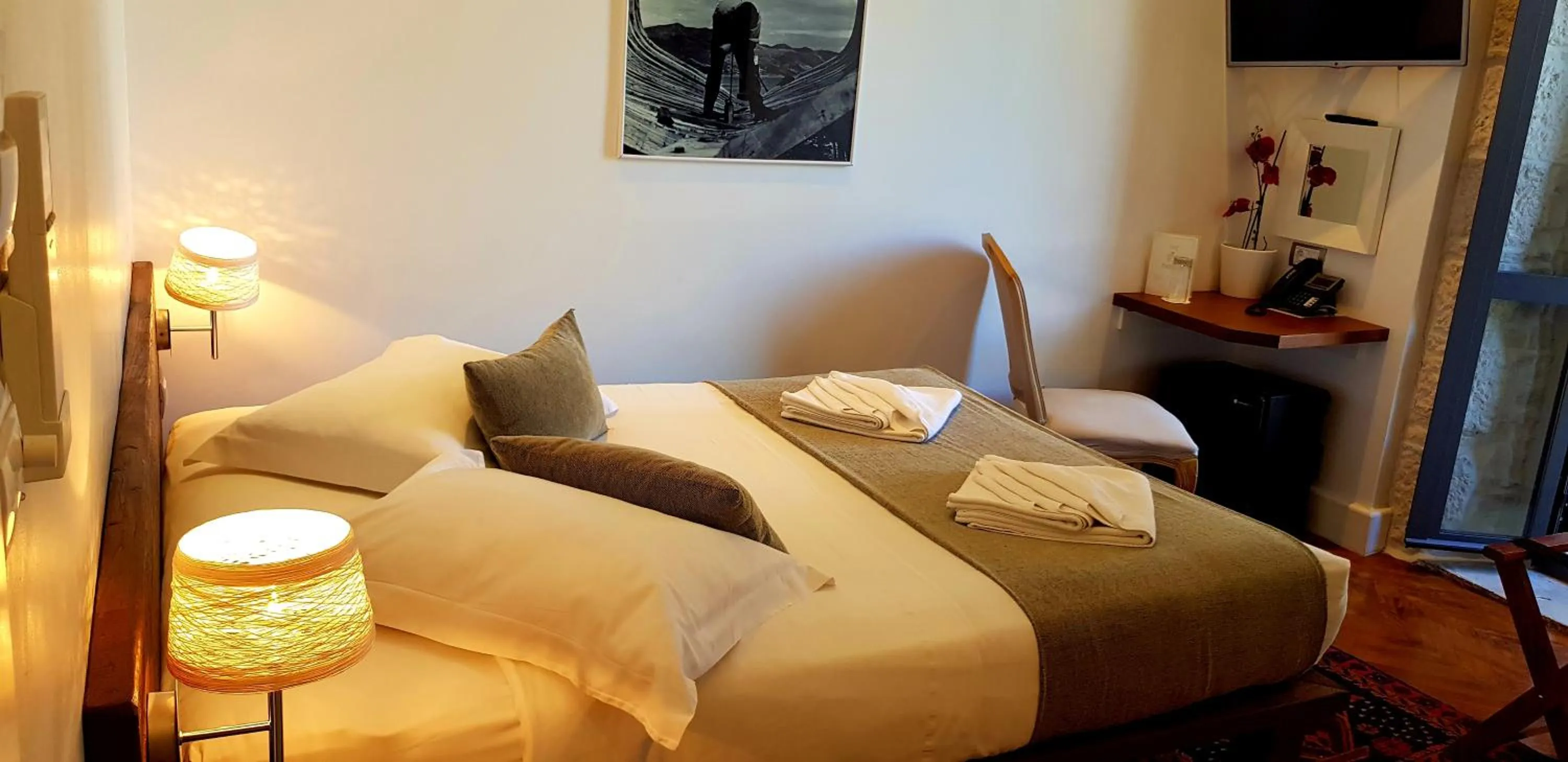 Photo of the whole room, Bed in San Teodoro