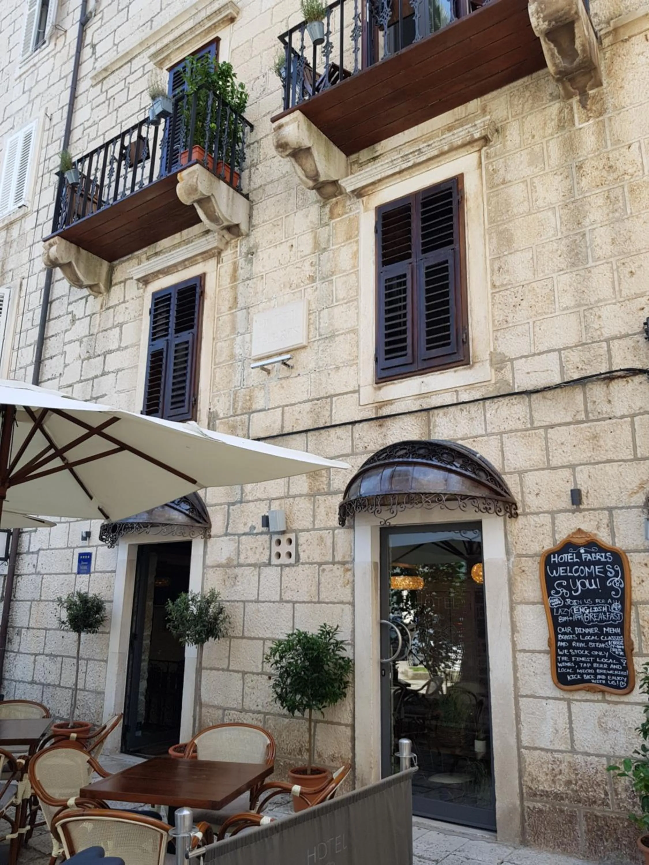 Facade/entrance in San Teodoro