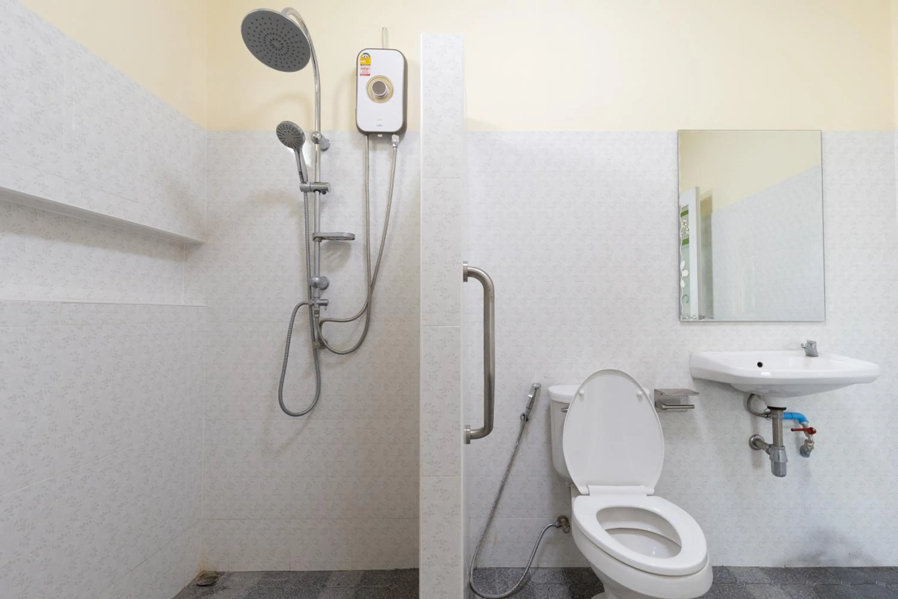 Shower in Narucha Farmstay