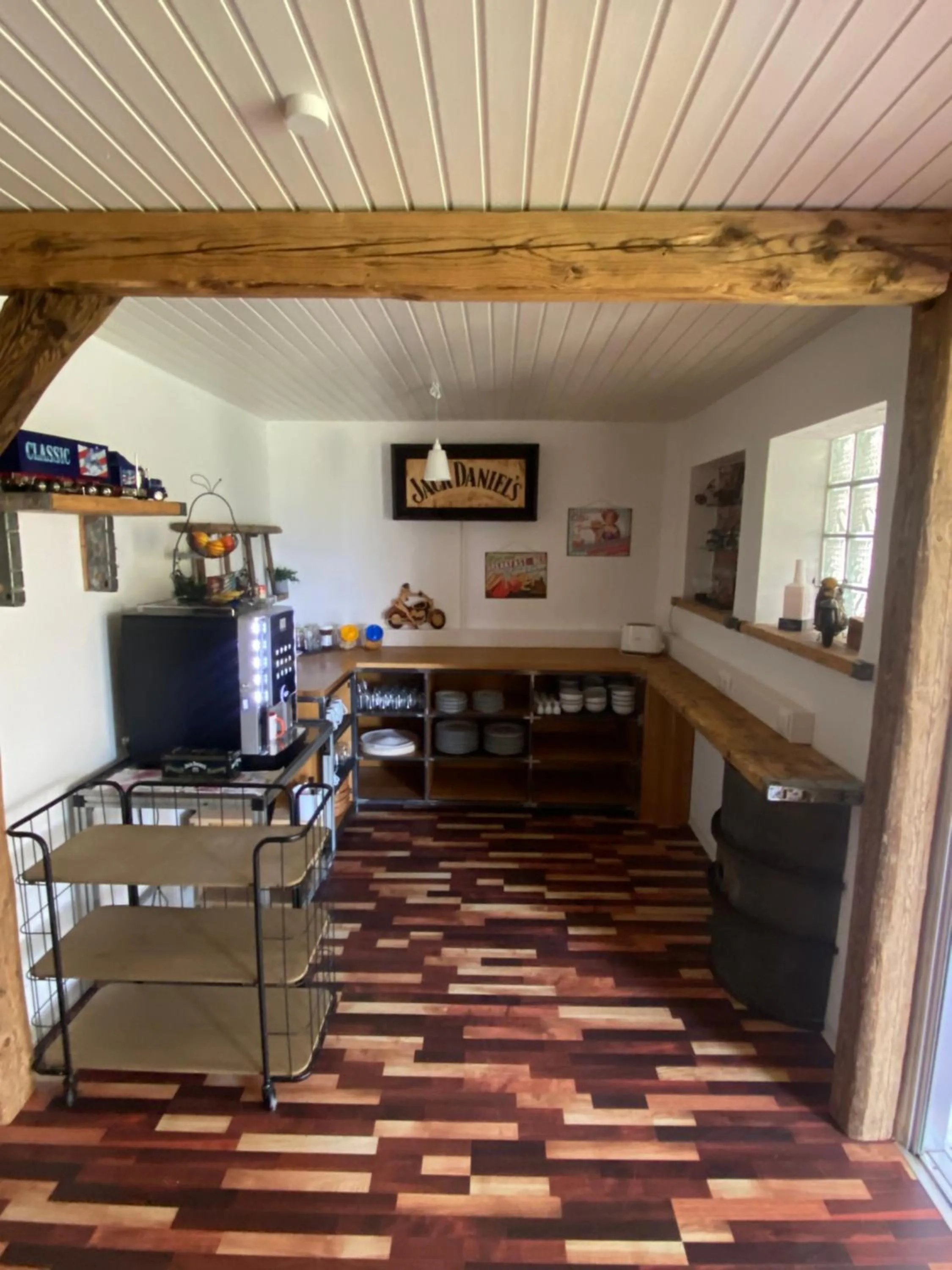 Restaurant/places to eat in La Irmania Pension