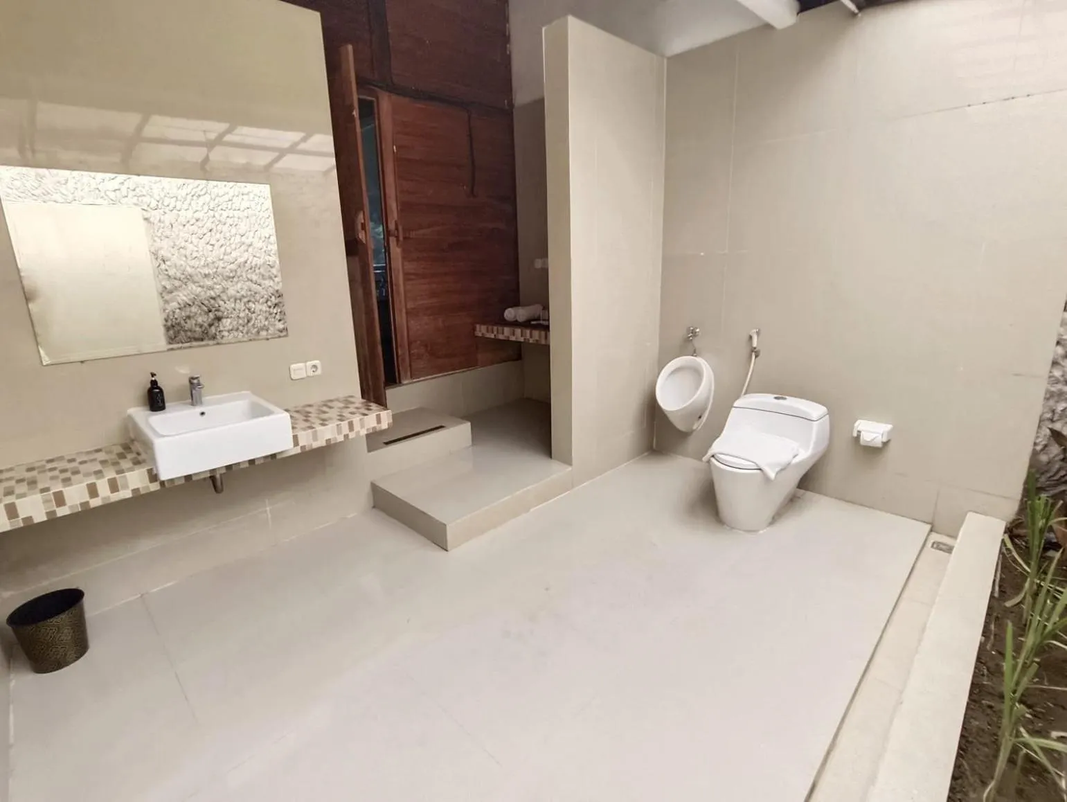 Shower in My Dream Bali