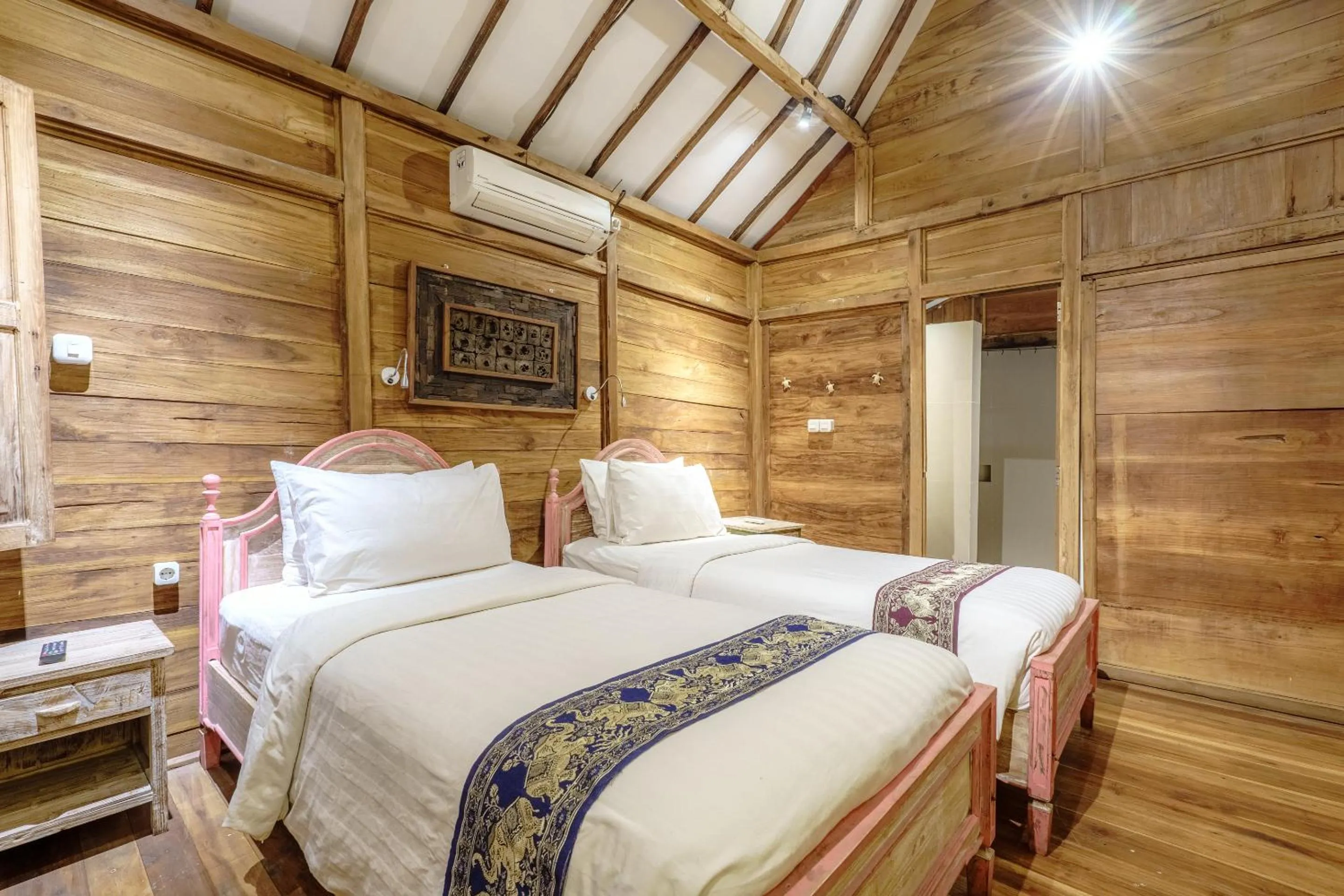 Deluxe Twin Room in My Dream Bali