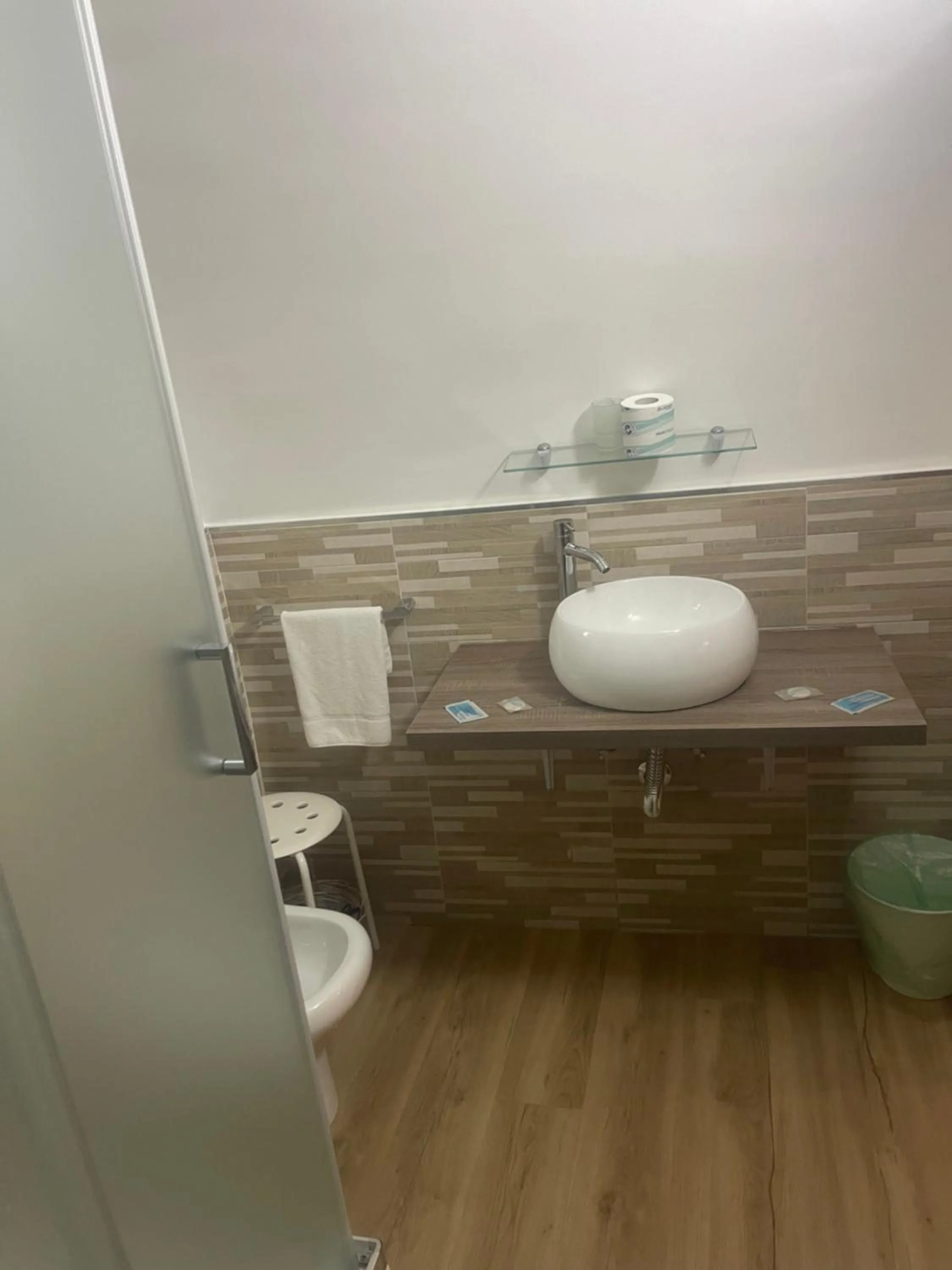 Toilet in B&B Chez Moi