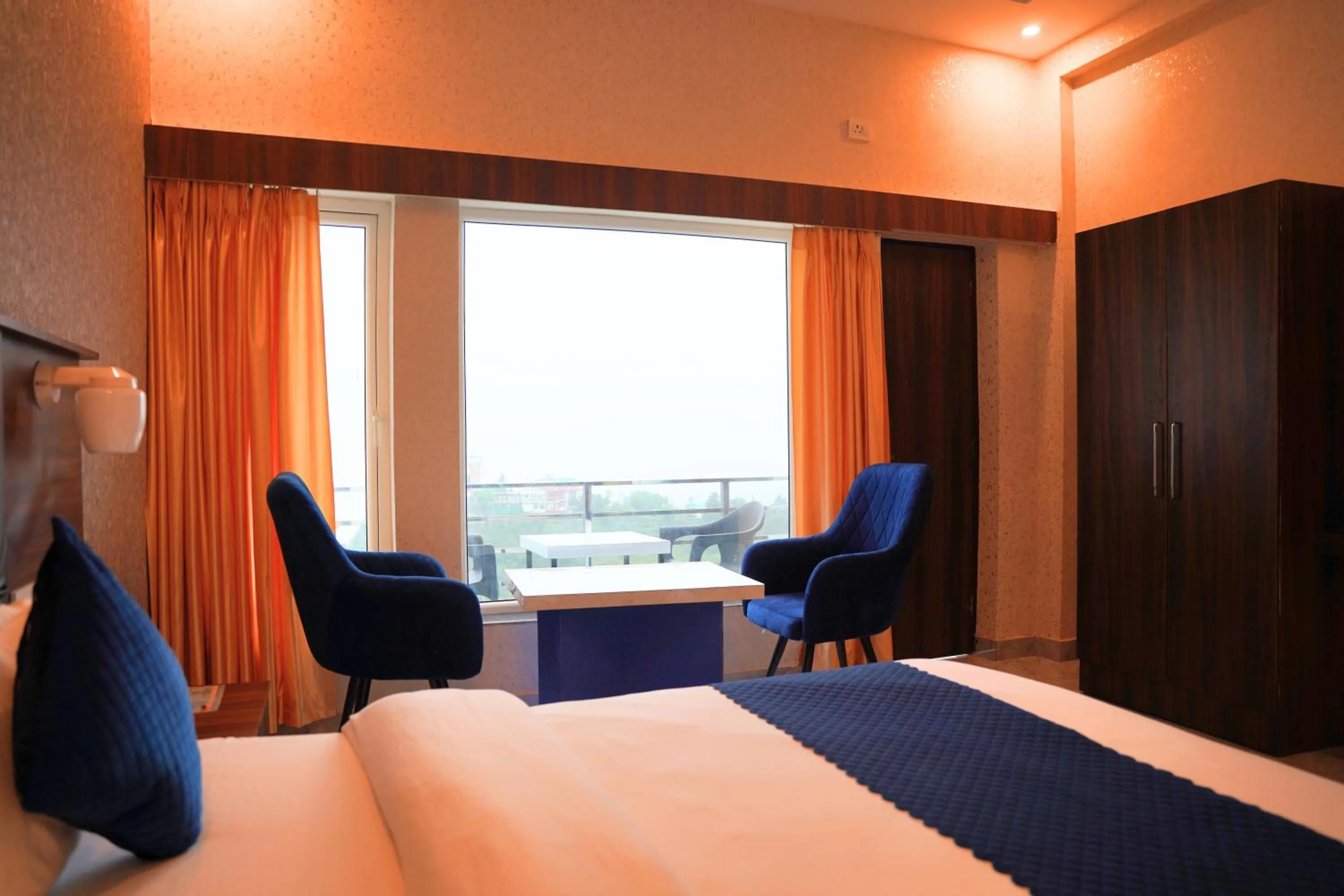 Bedroom in Hotel HSR Residency