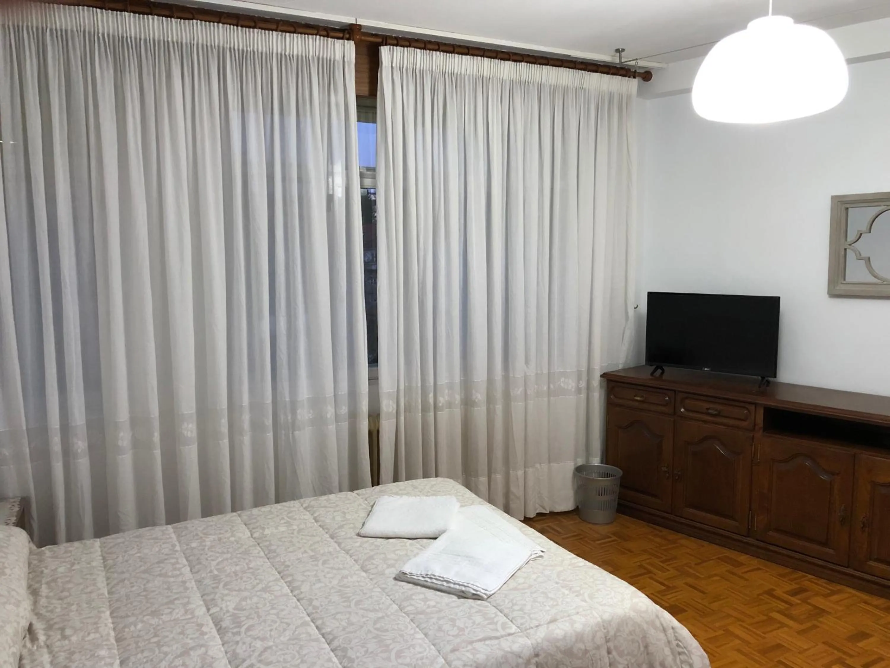 Photo of the whole room, Bed in Hostal Costa Azul