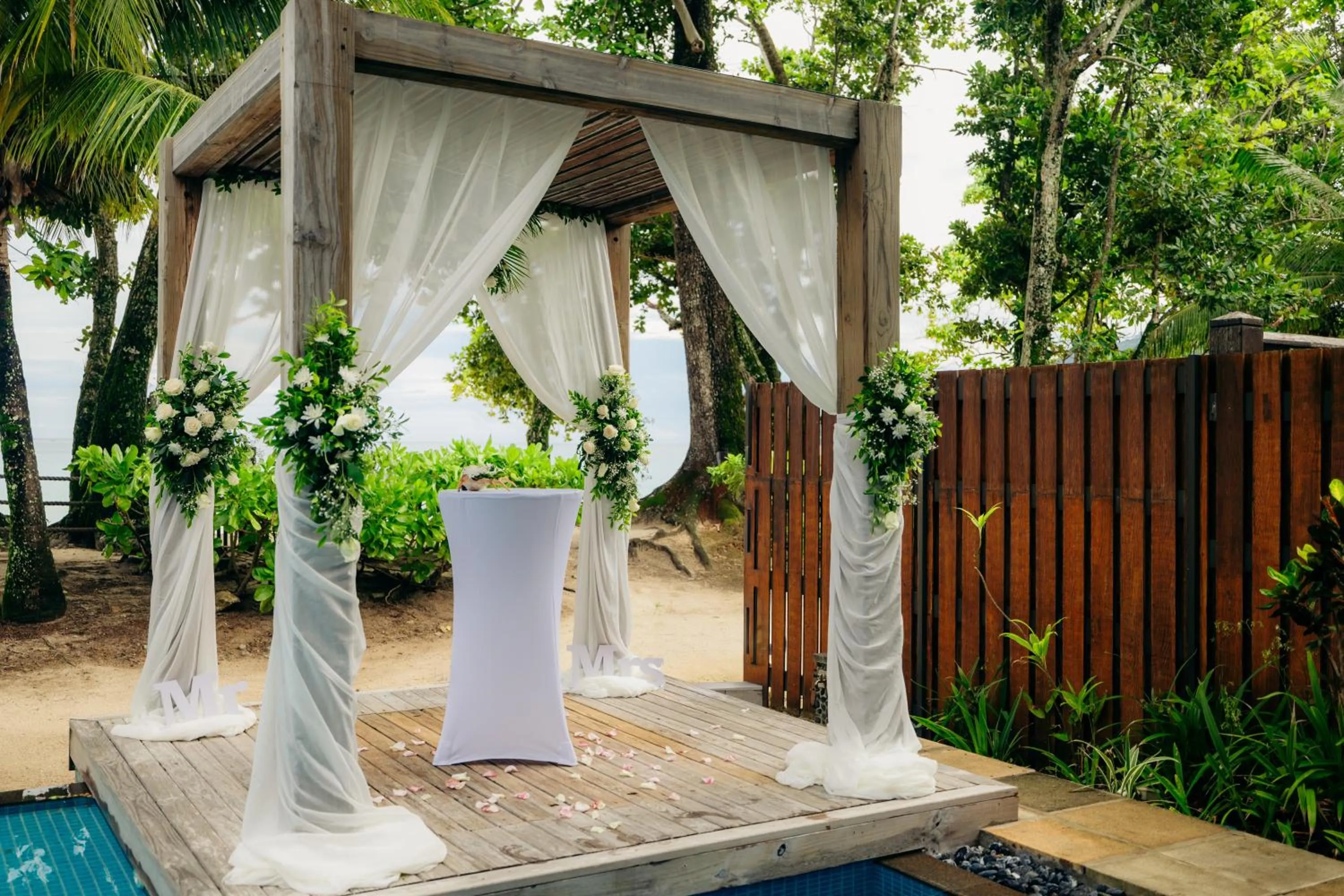 wedding in STORY Seychelles