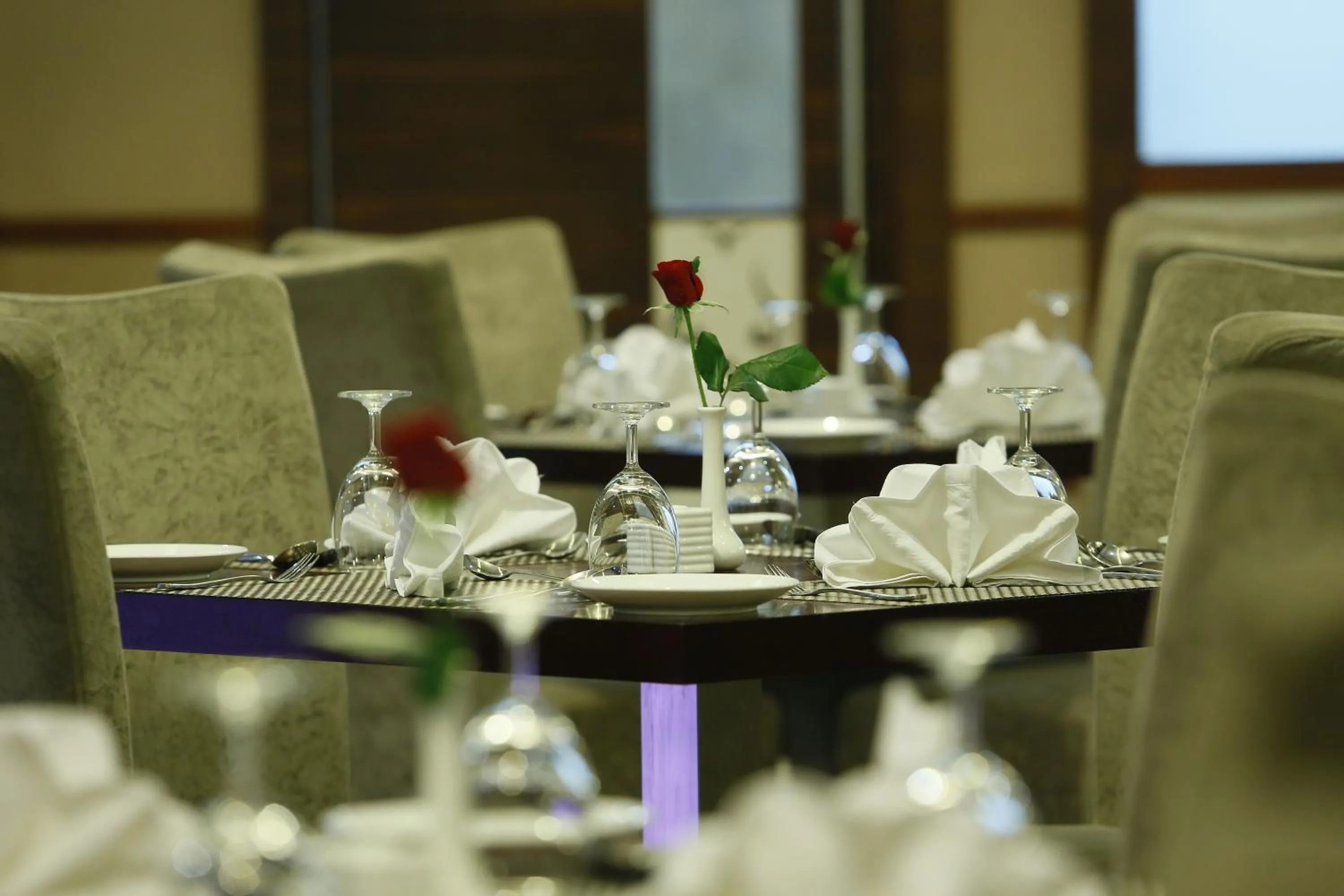 Restaurant/places to eat in Hotel Moonlit Regency