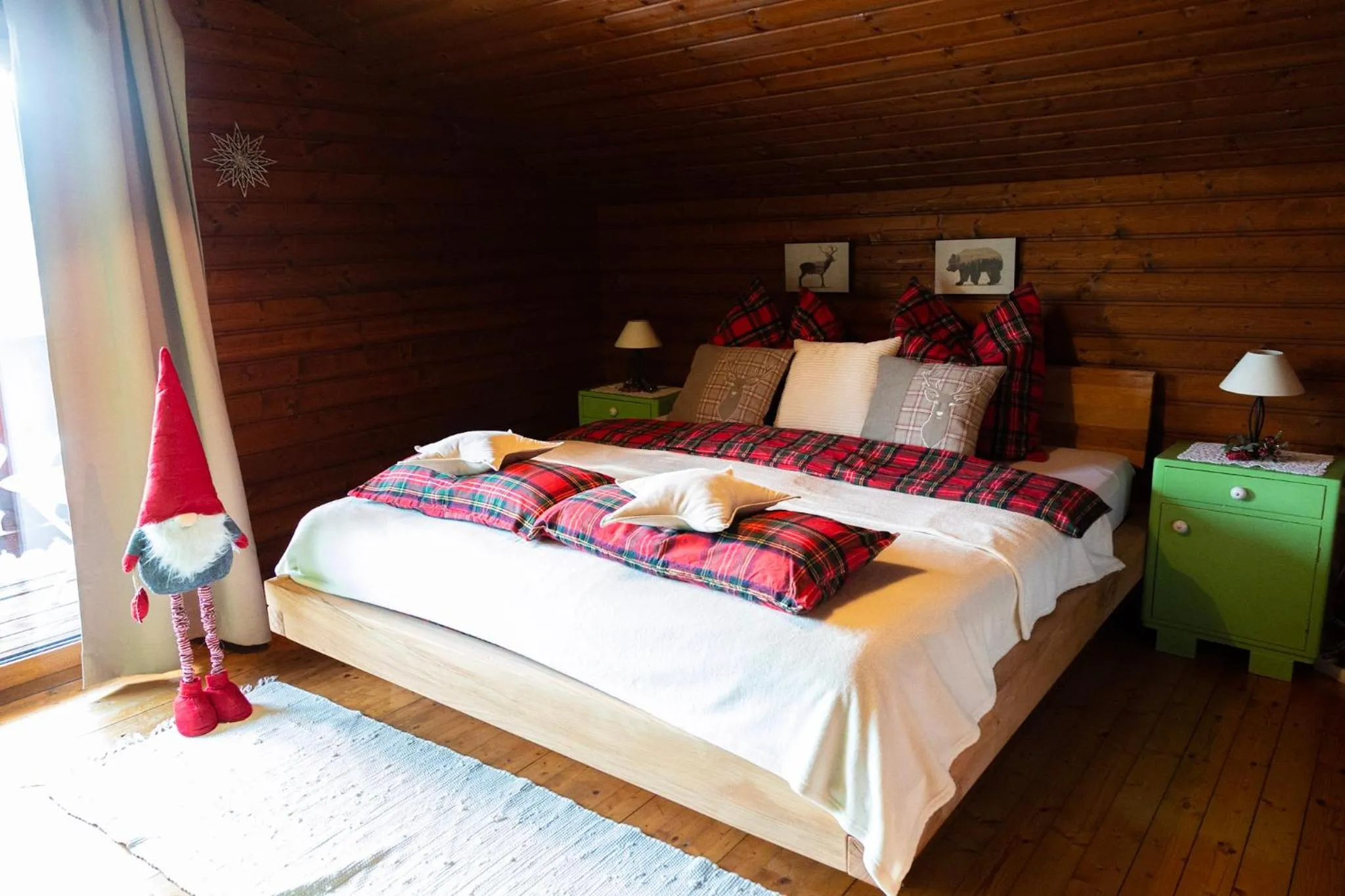 Bed in Knusperhäuschen