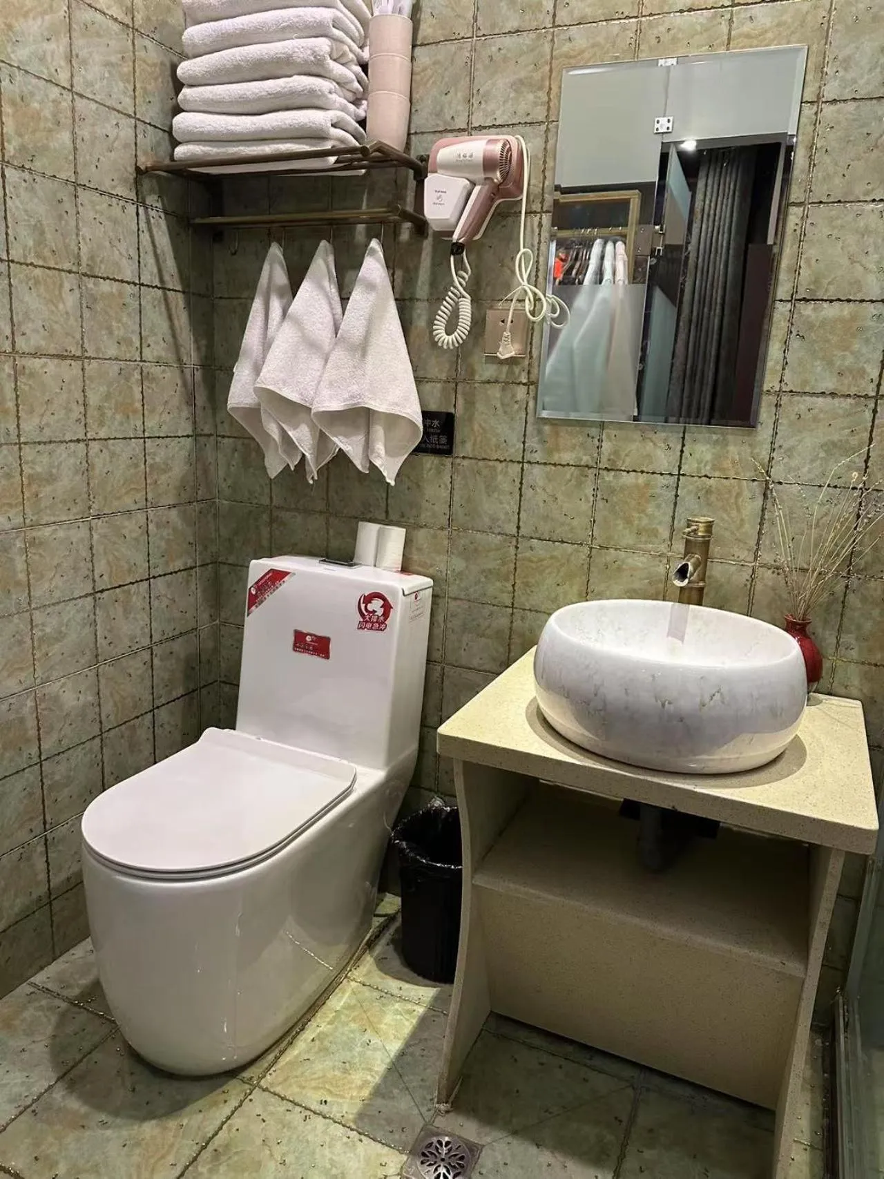 Pingyao HongJingYuanGuesthouse